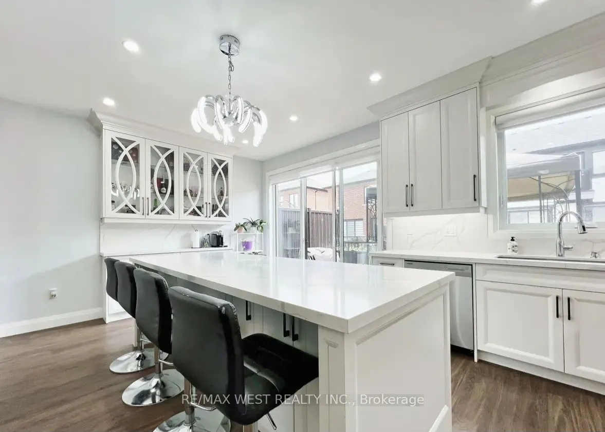 975 Whitlock Avenue #20