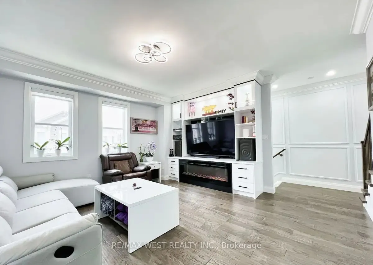975 Whitlock Avenue #20
