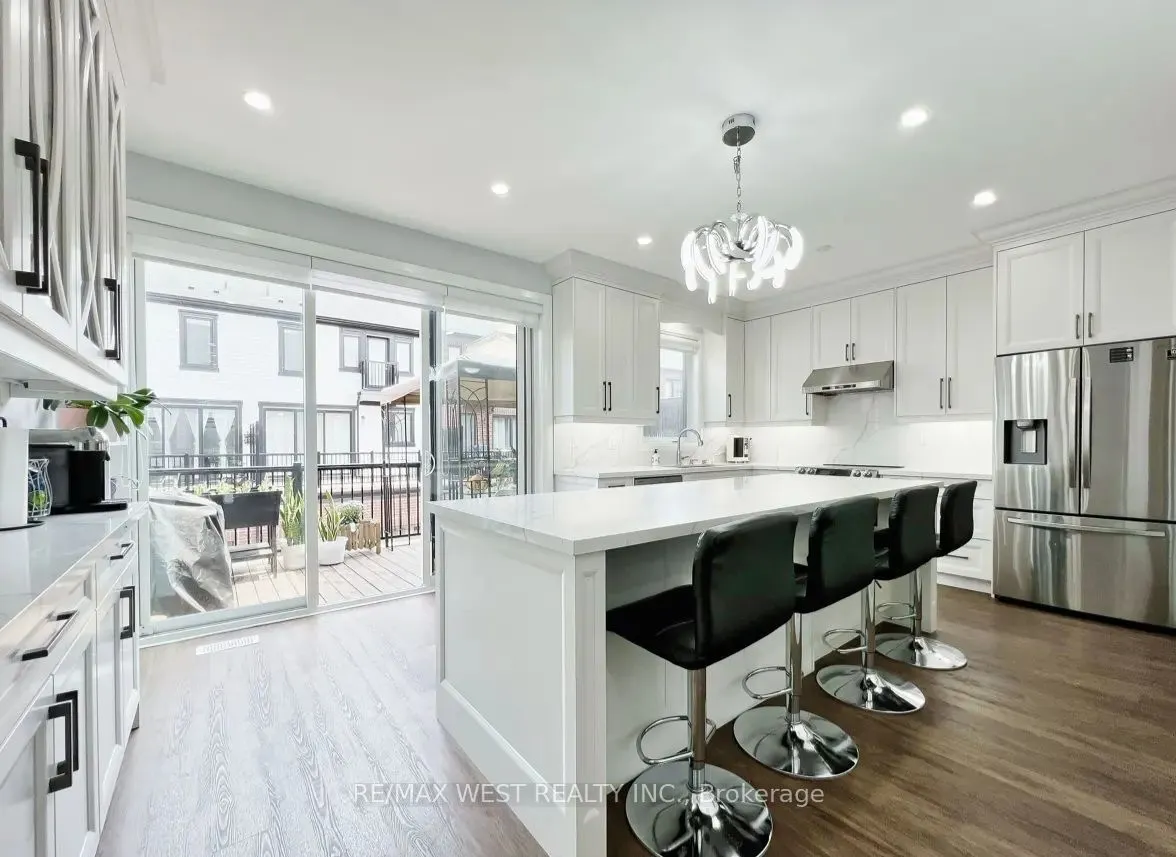 975 Whitlock Avenue #20