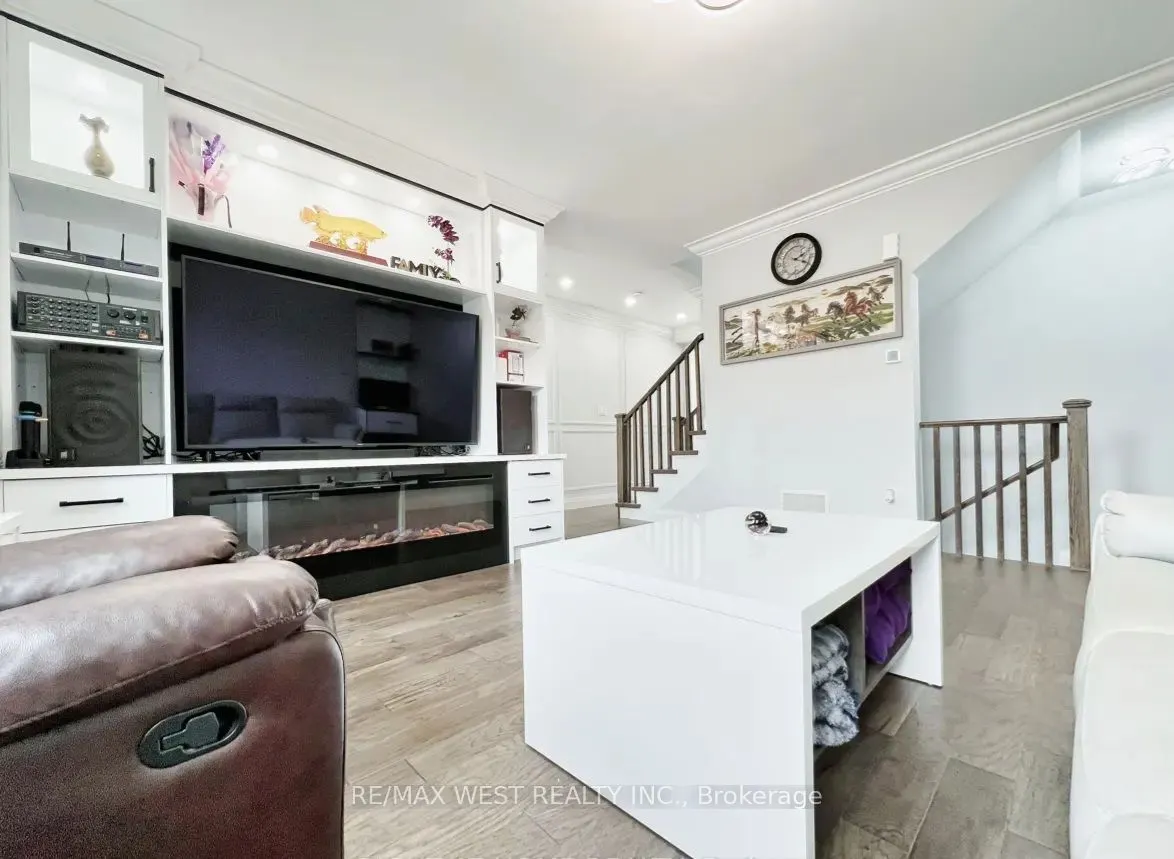 975 Whitlock Avenue #20