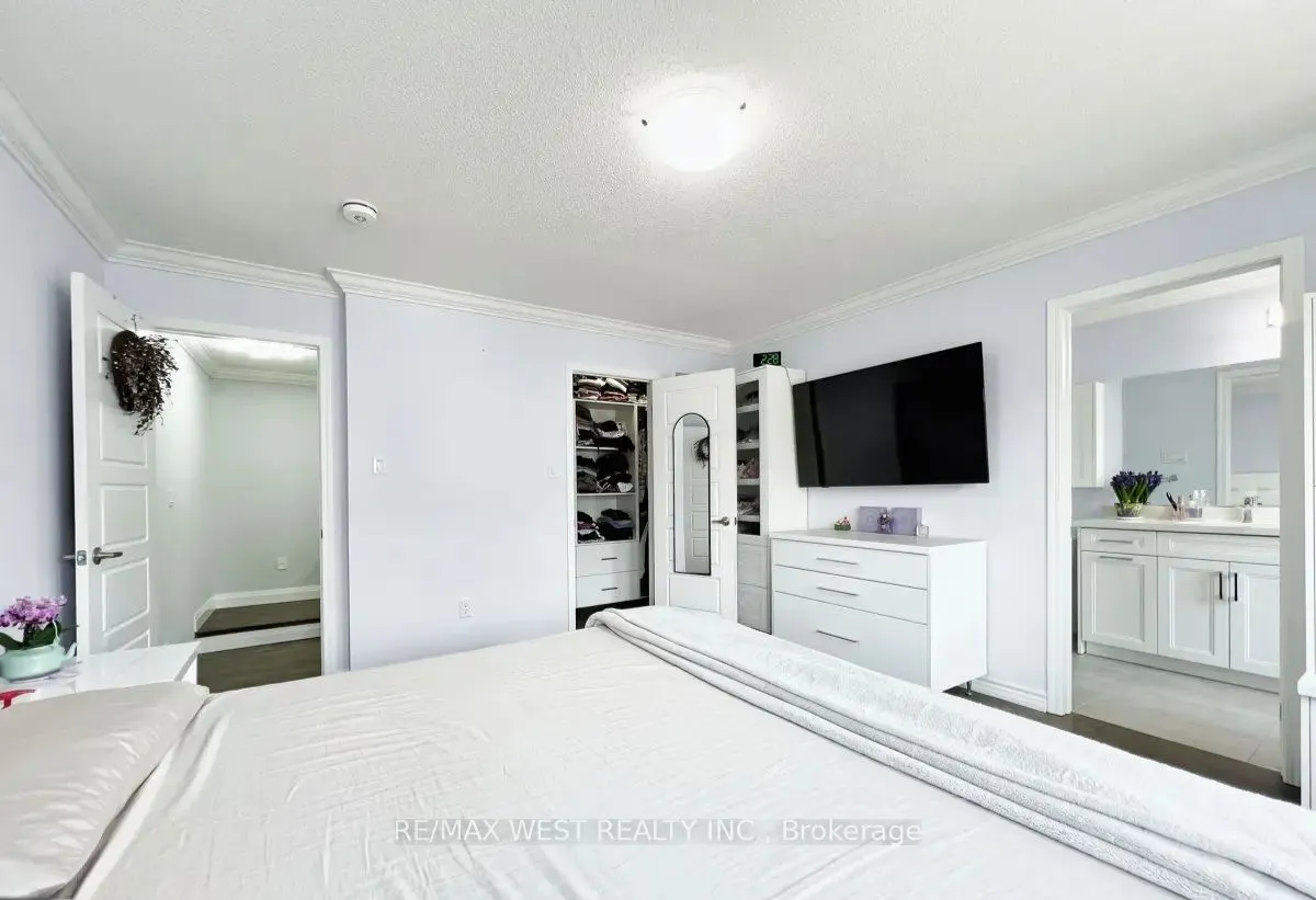 975 Whitlock Avenue #20