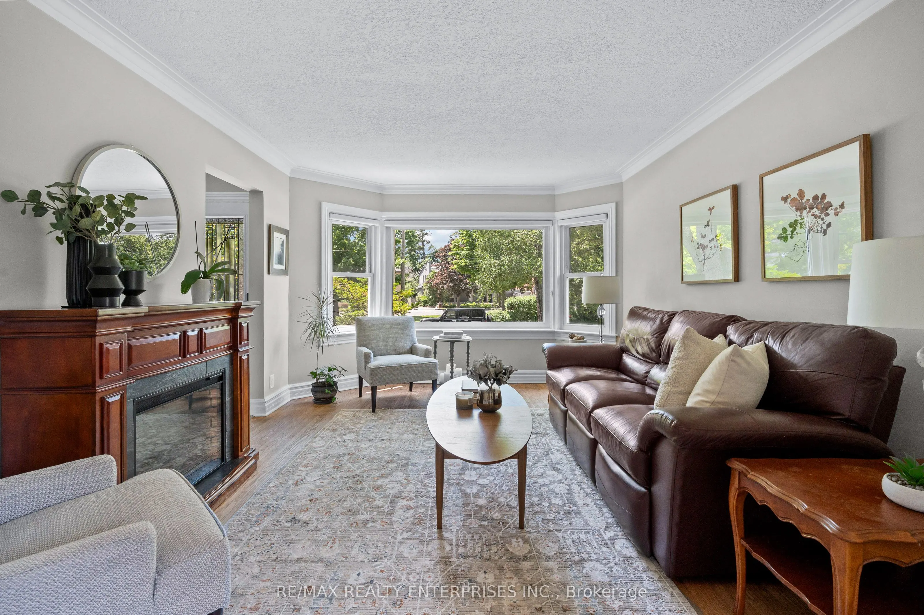 43 Pine Avenue S