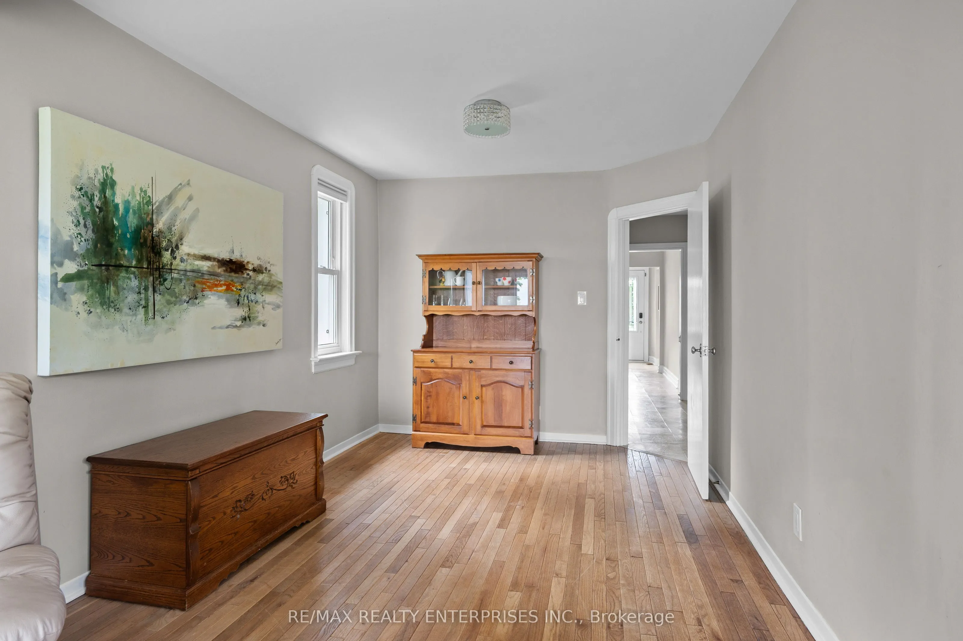 43 Pine Avenue S