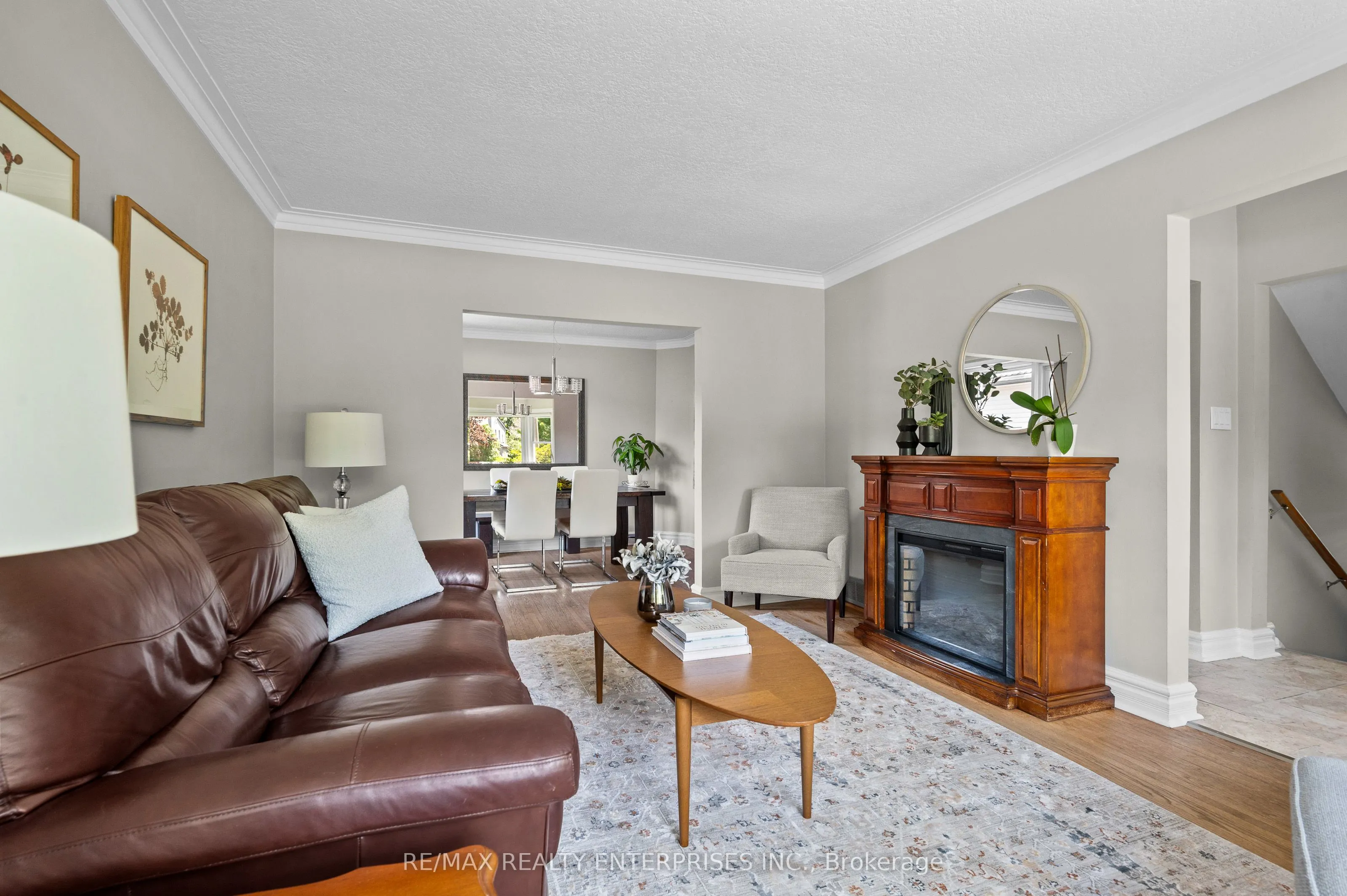 43 Pine Avenue S