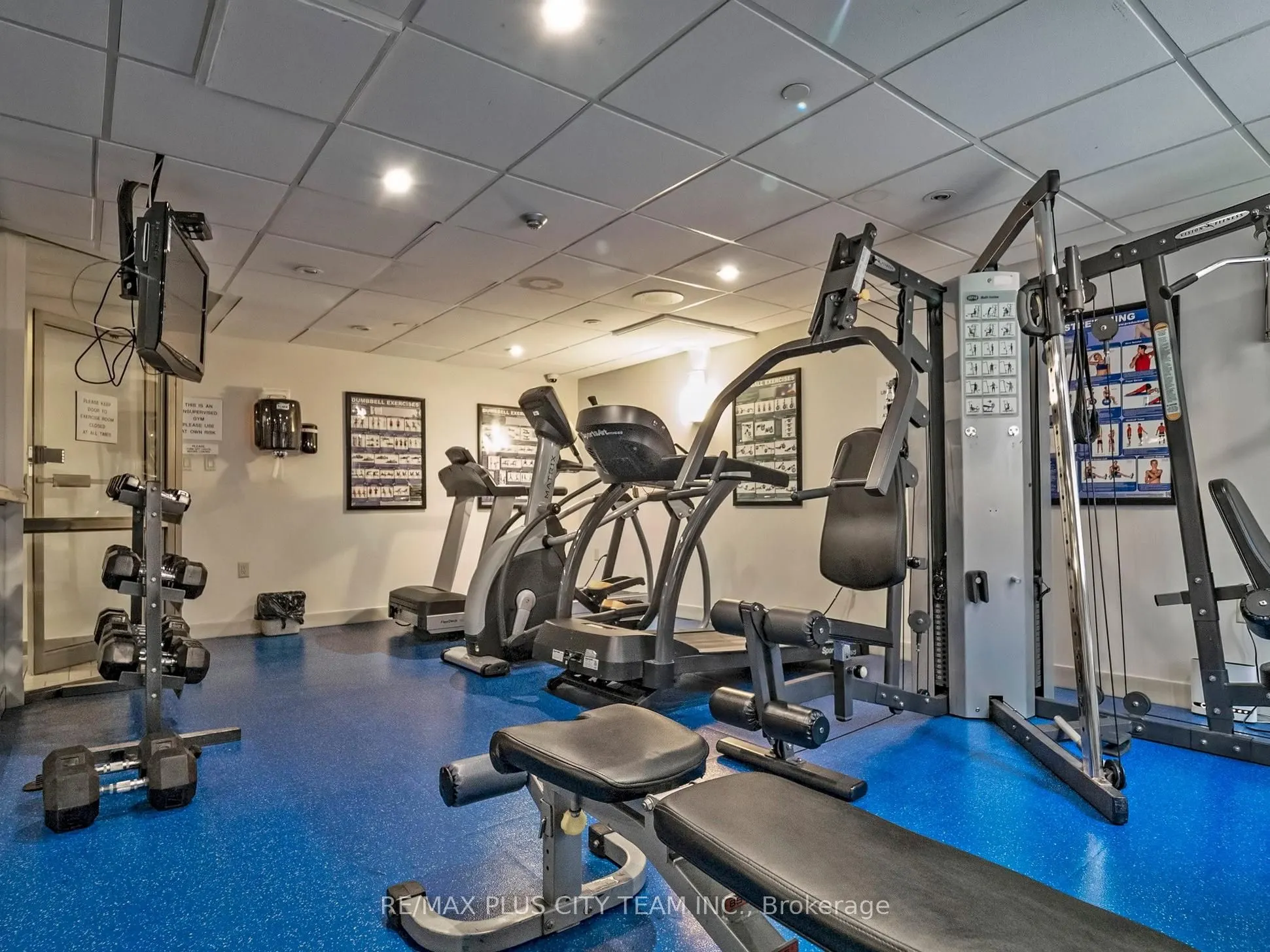 25 Fairview Road W, #605
