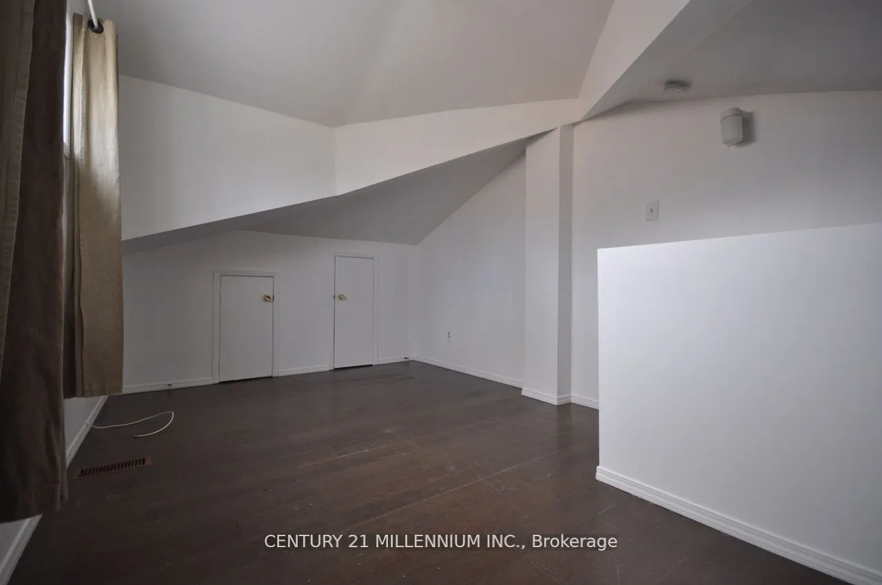 30 Corby Crescent, #Upper Level