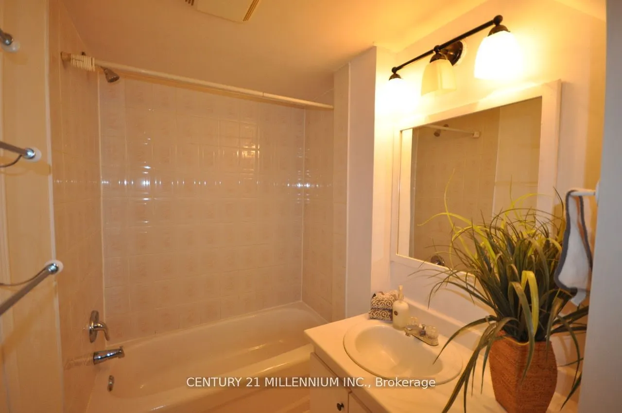 30 Corby Crescent, #Upper Level