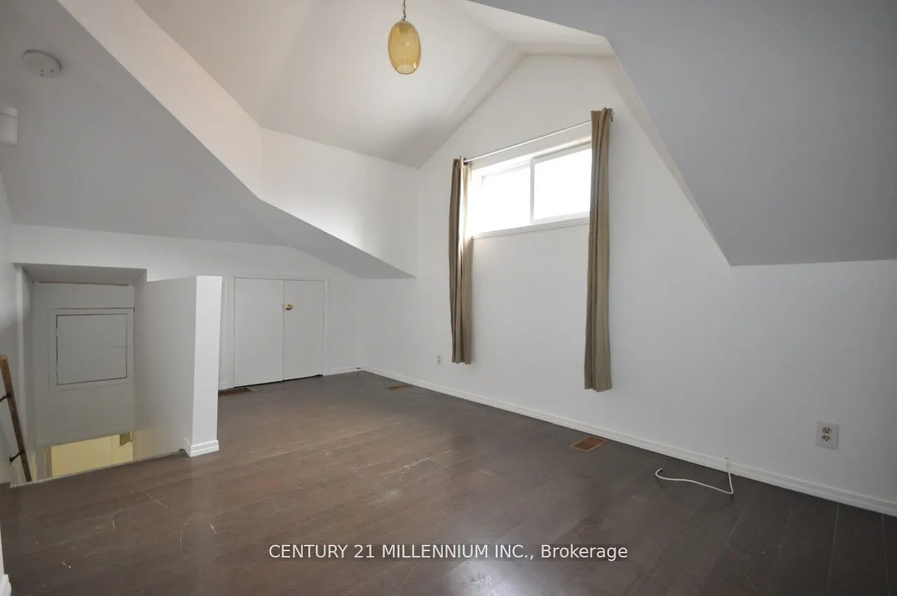 30 Corby Crescent, #Upper Level