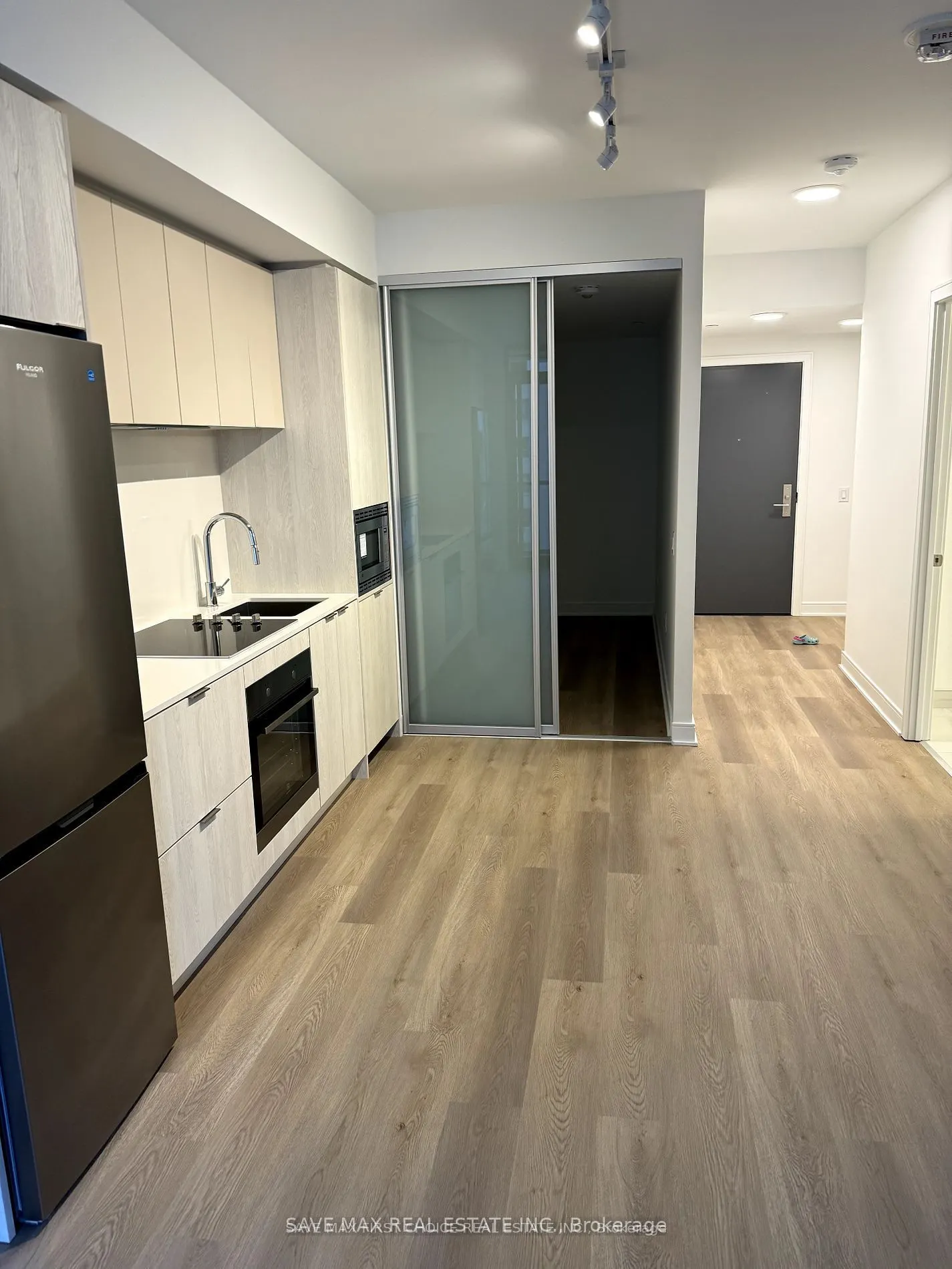86 DUNDAS Street E, #510
