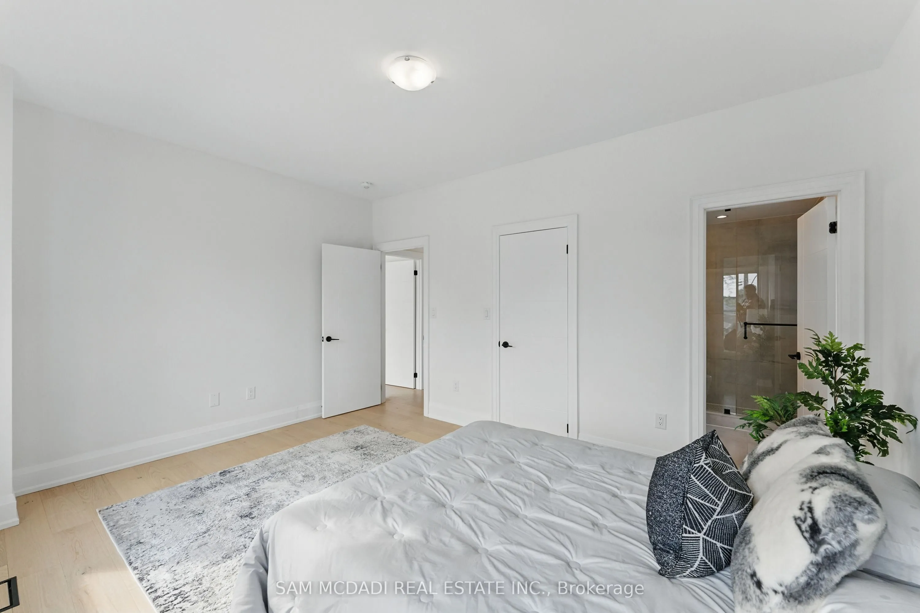 1037 Meredith Avenue