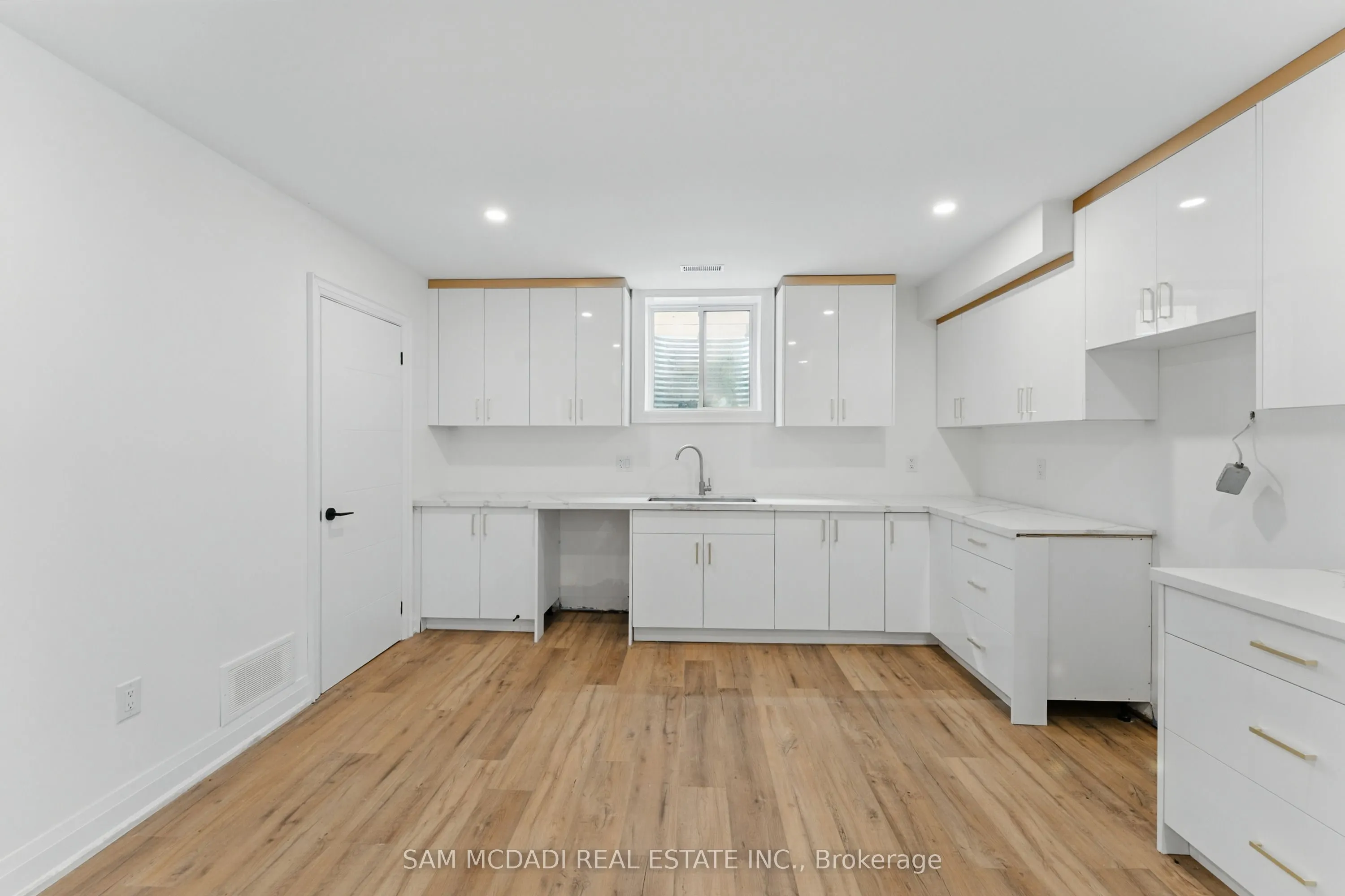 1037 Meredith Avenue