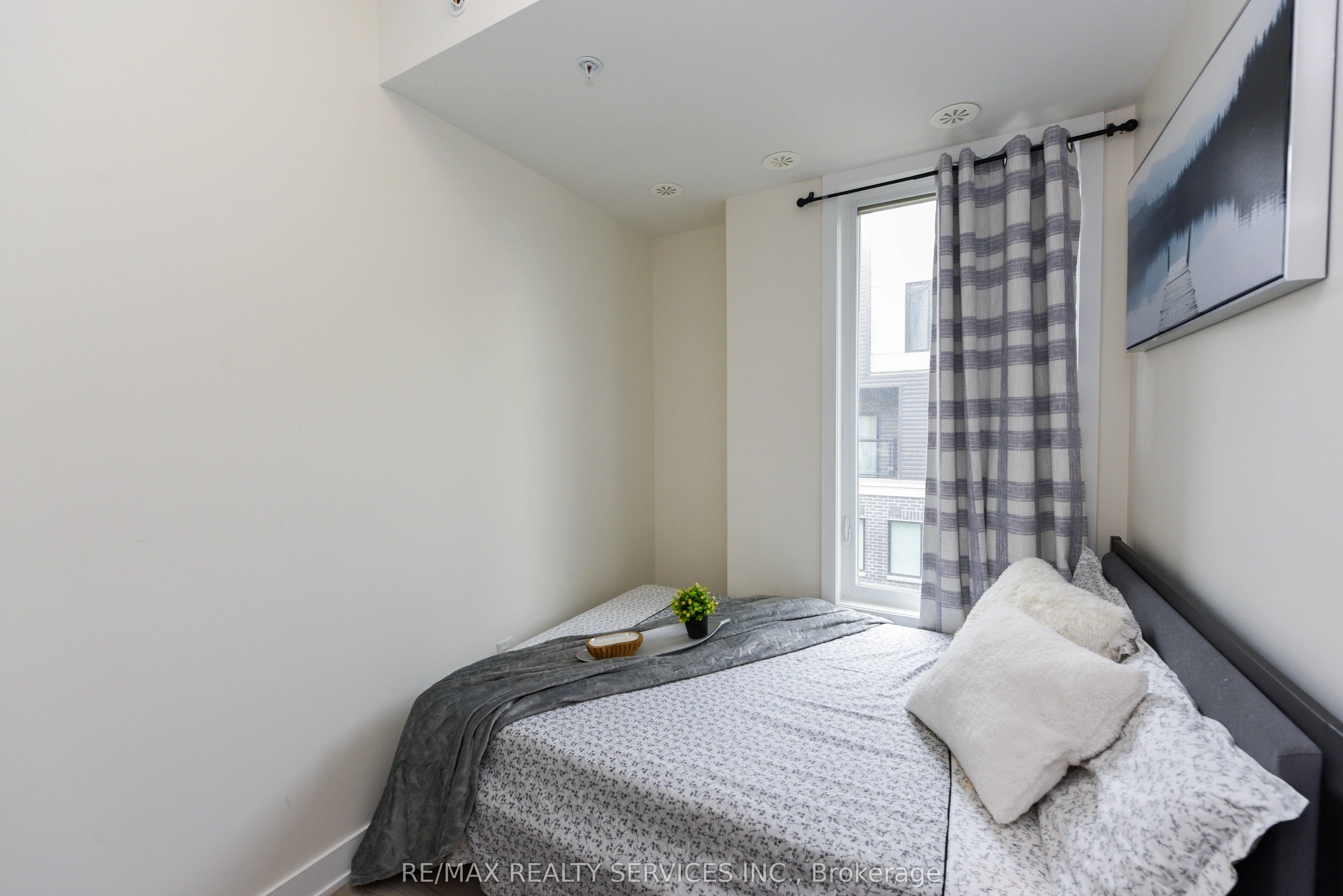 3476 Widdicombe Way, #8