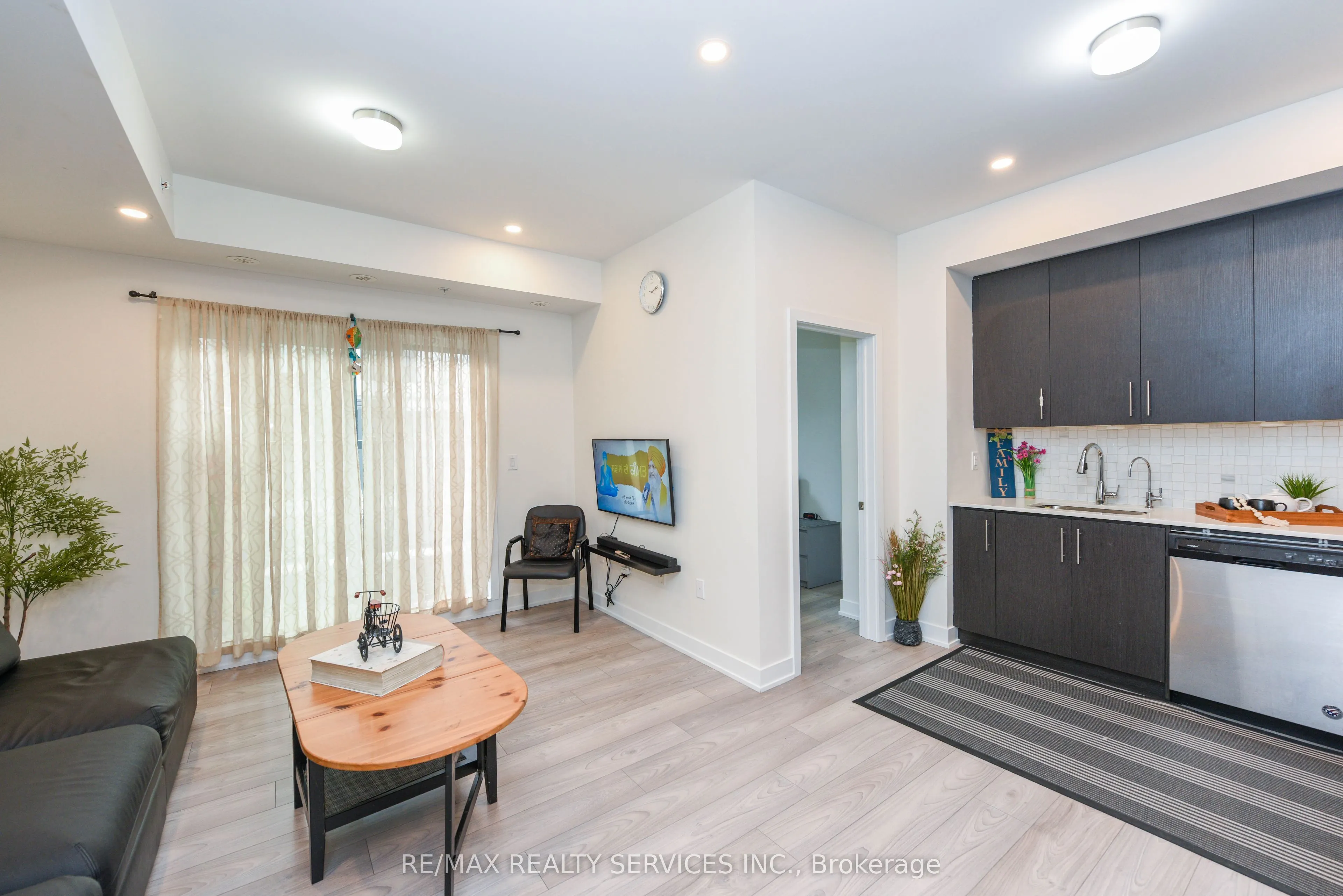 3476 Widdicombe Way, #8