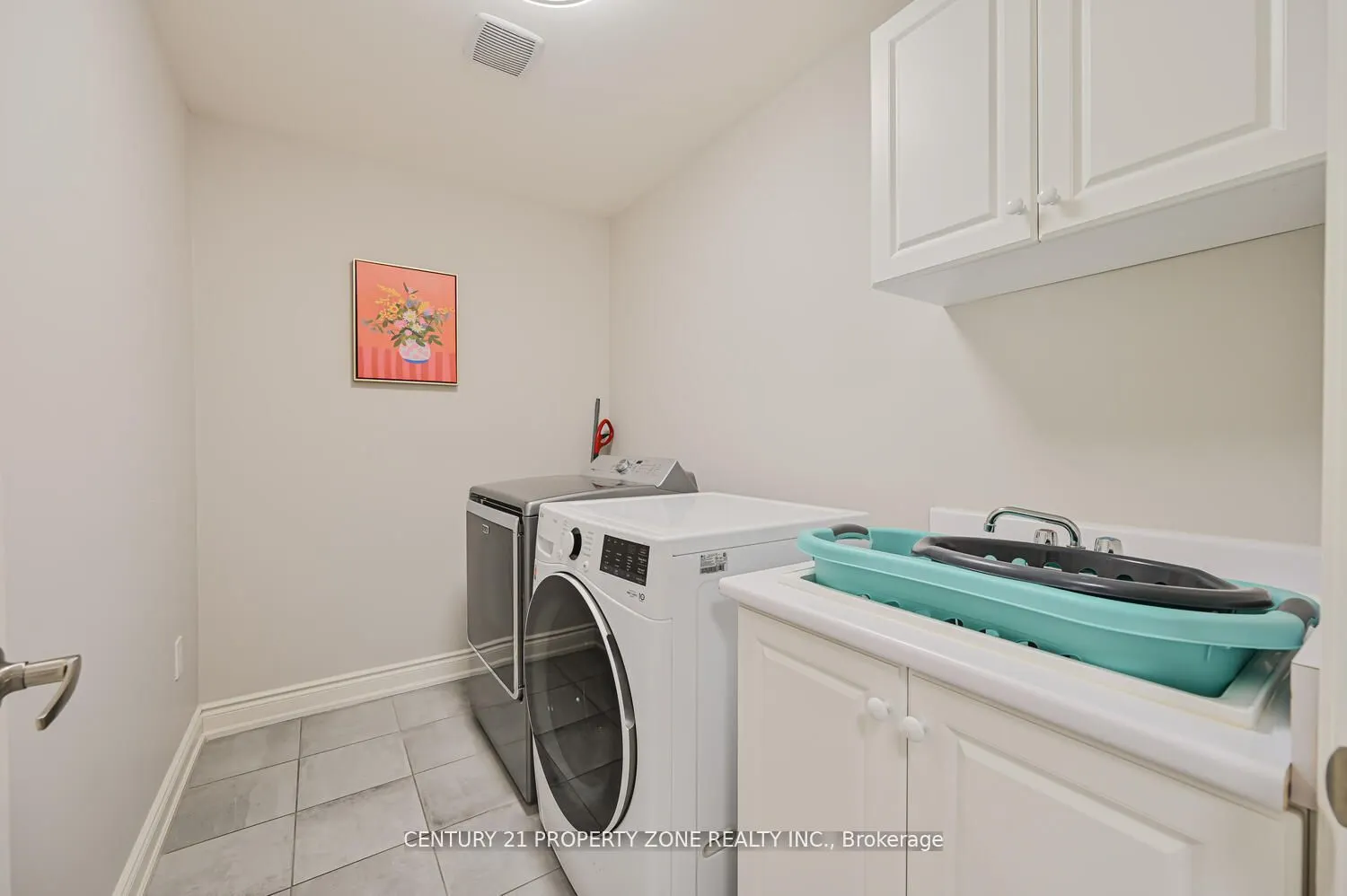 1544 Leger Way