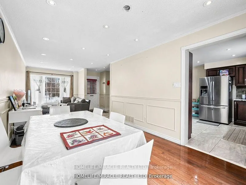 3124 Patrick Crescent