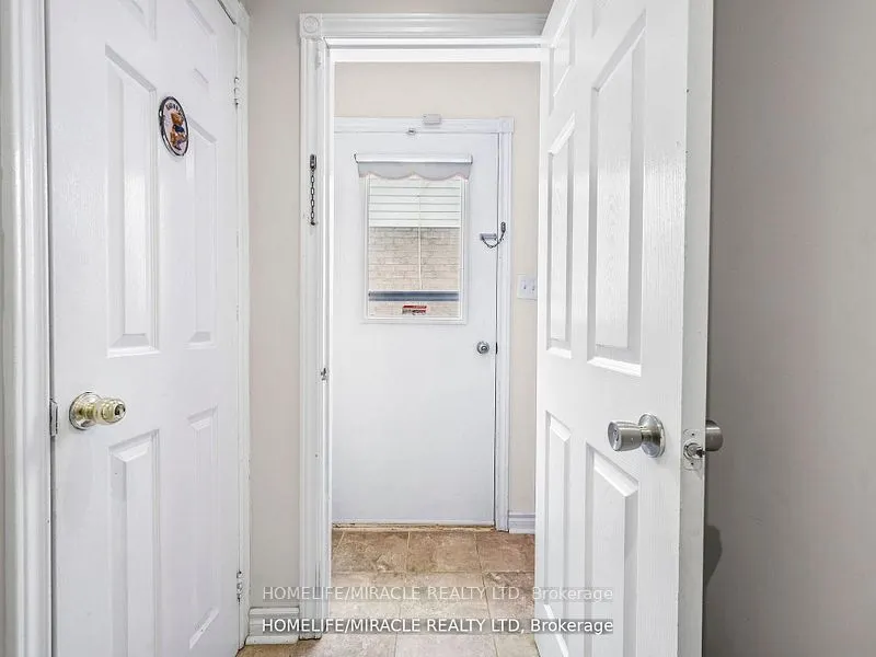 3124 Patrick Crescent