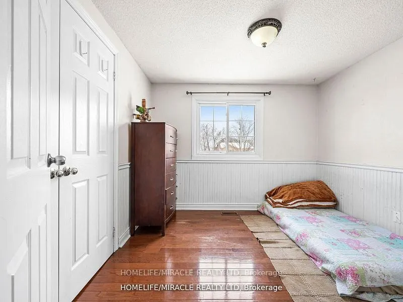 3124 Patrick Crescent