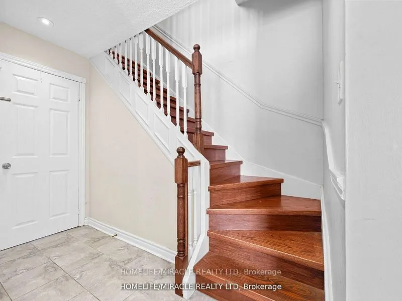 3124 Patrick Crescent