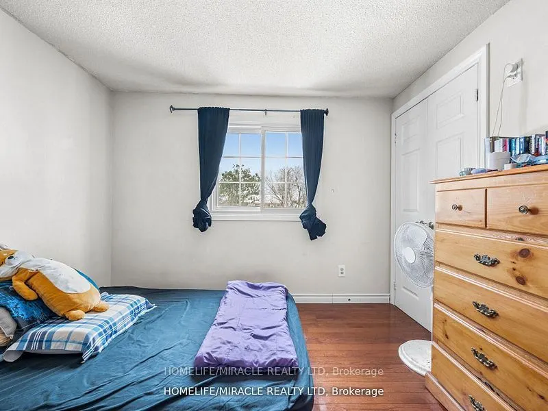 3124 Patrick Crescent