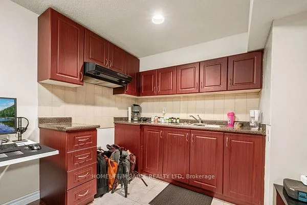 3124 Patrick Crescent