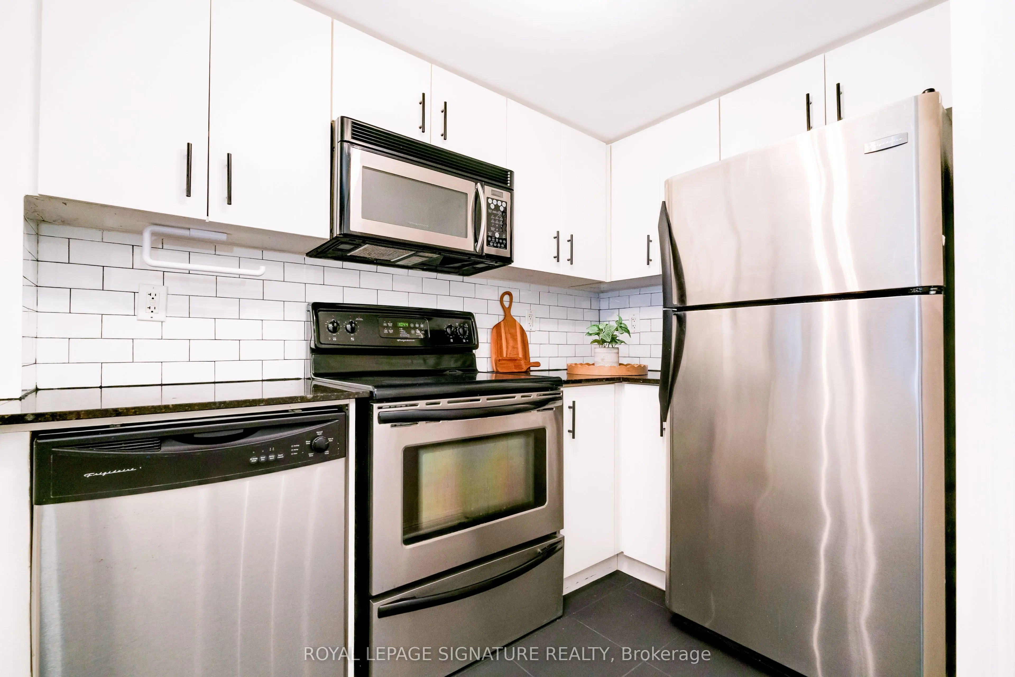 28 Laidlaw Street, #1602