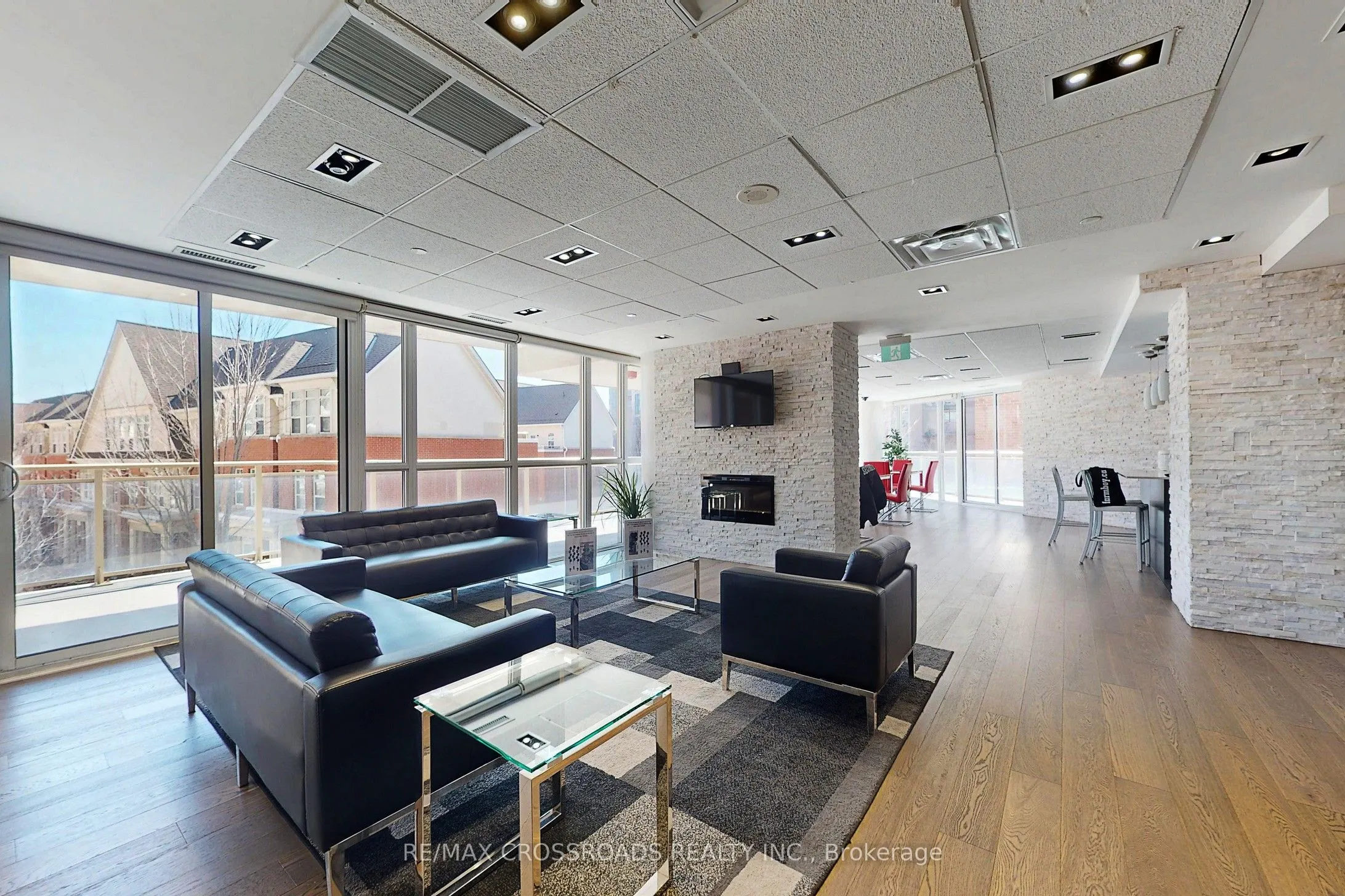 5101 Dundas Street W, #810