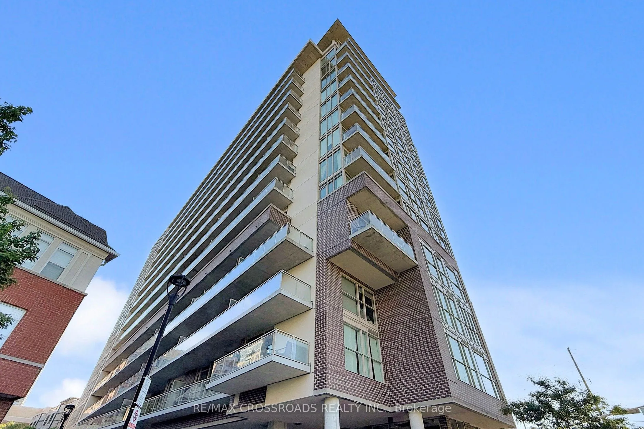 5101 Dundas Street W, #810