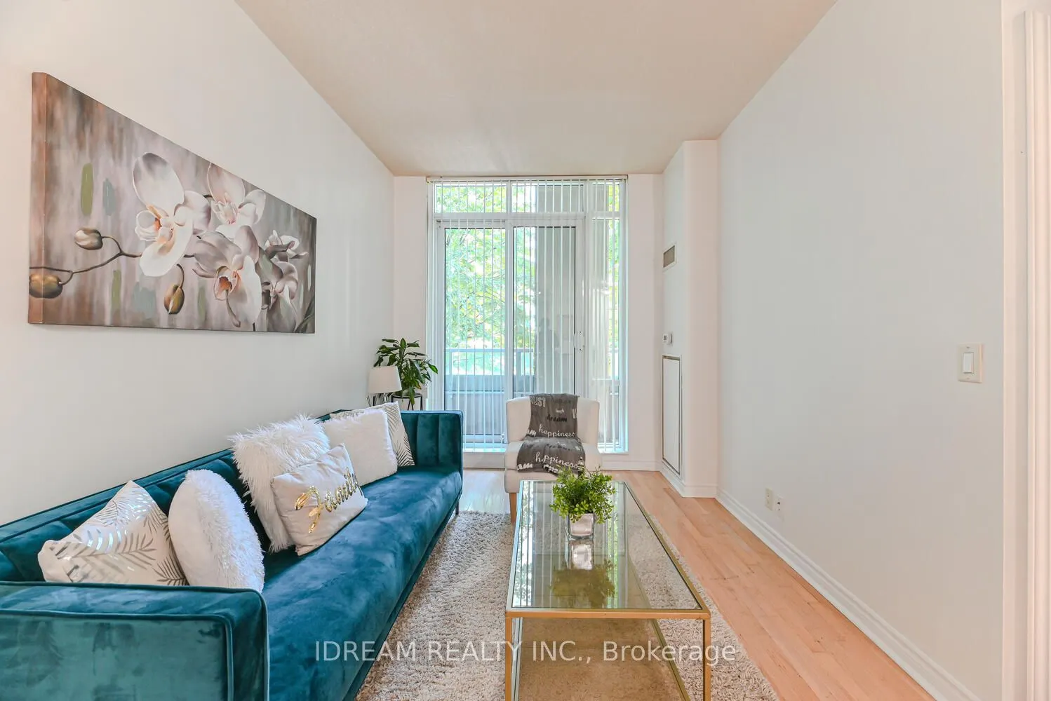 33 Elm Drive W, #201