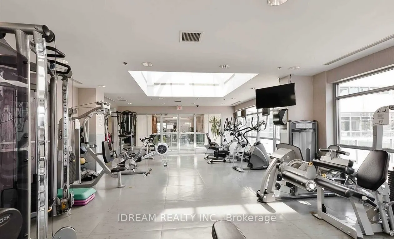 33 Elm Drive W, #201