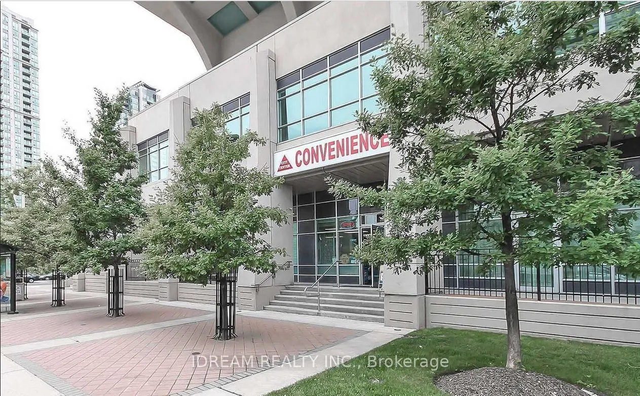 33 Elm Drive W, #201