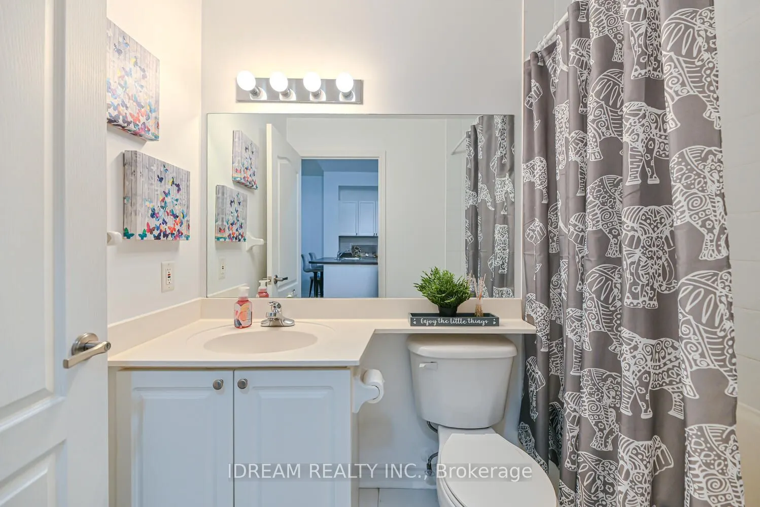 33 Elm Drive W, #201
