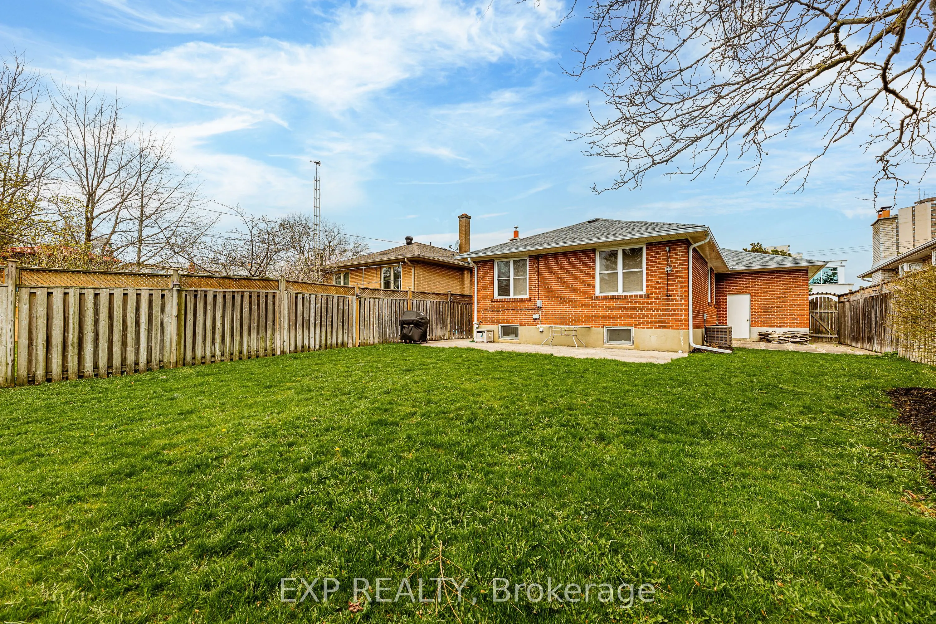 7 Northcrest Road