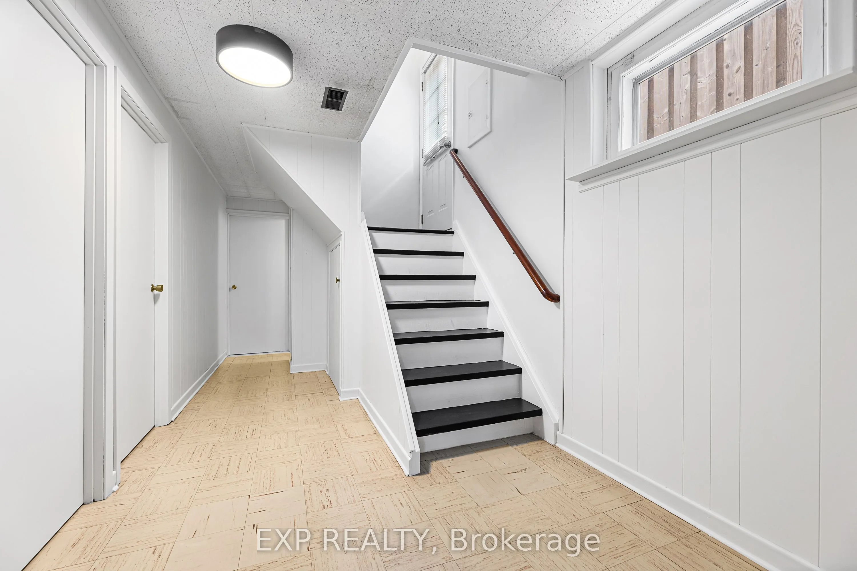 7 Northcrest Road