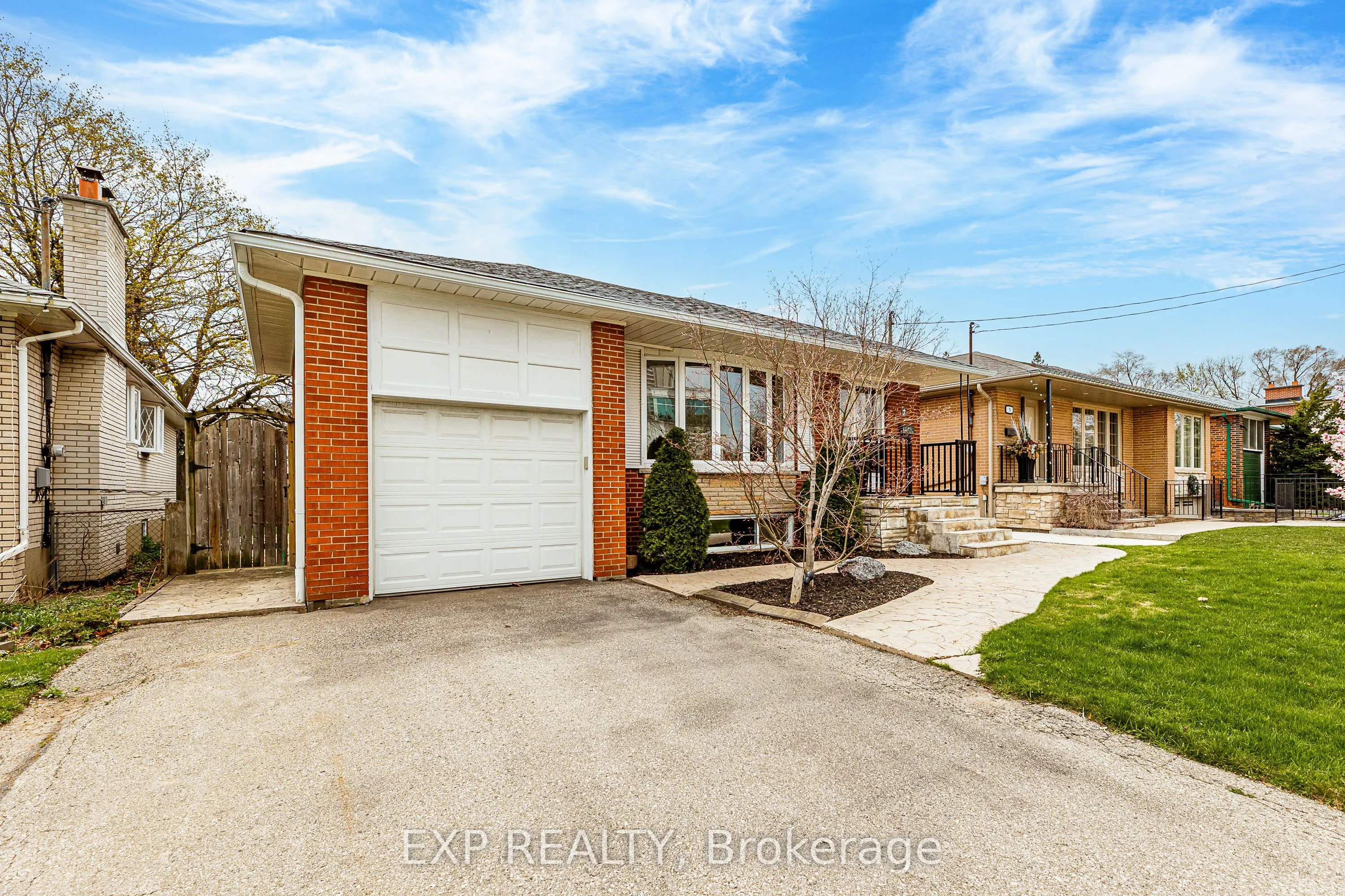7 Northcrest Road