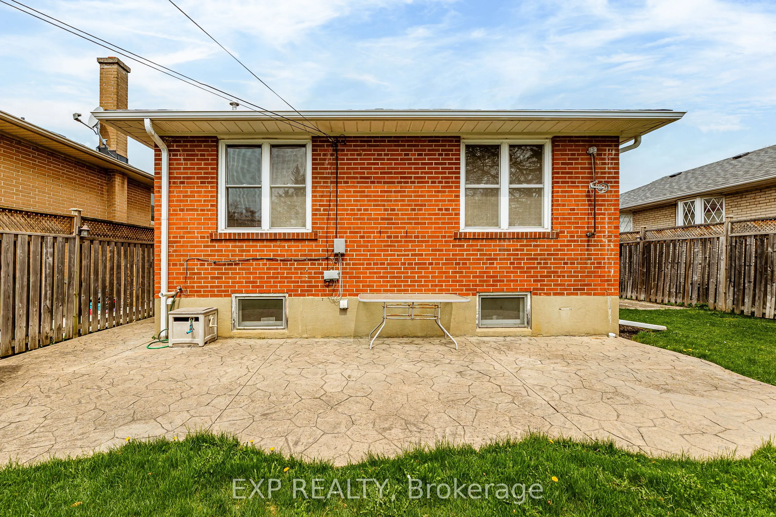 7 Northcrest Road