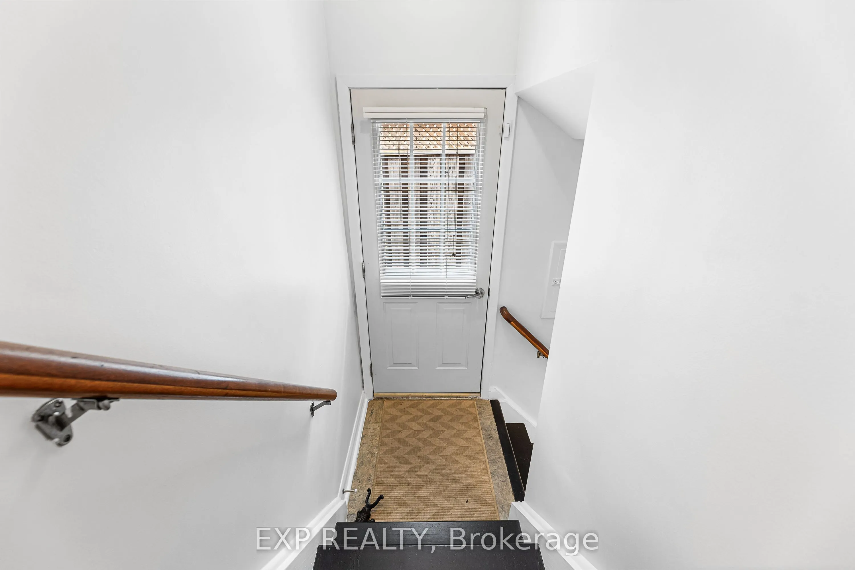 7 Northcrest Road