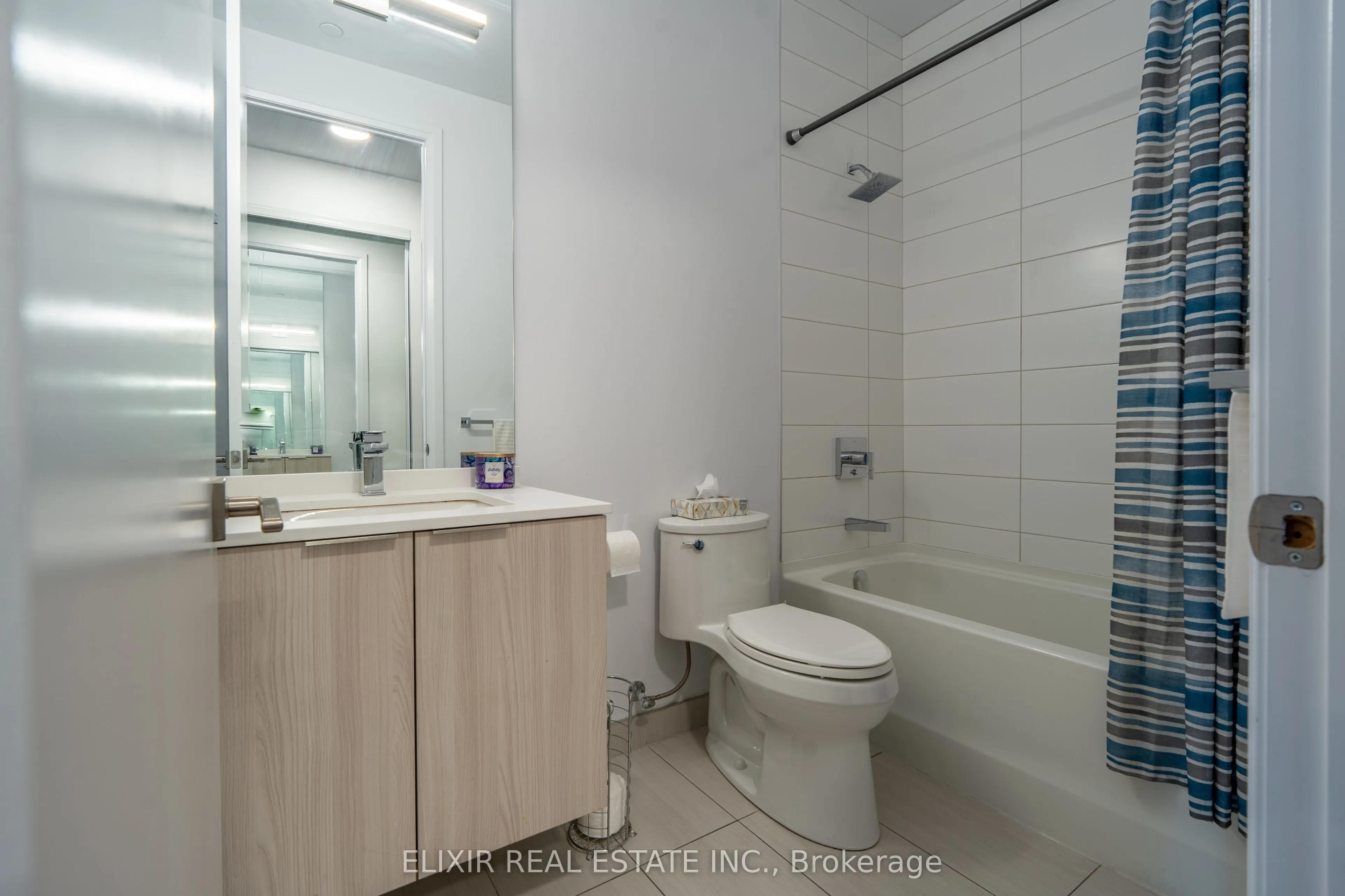 4208 Dundas Street W, #615