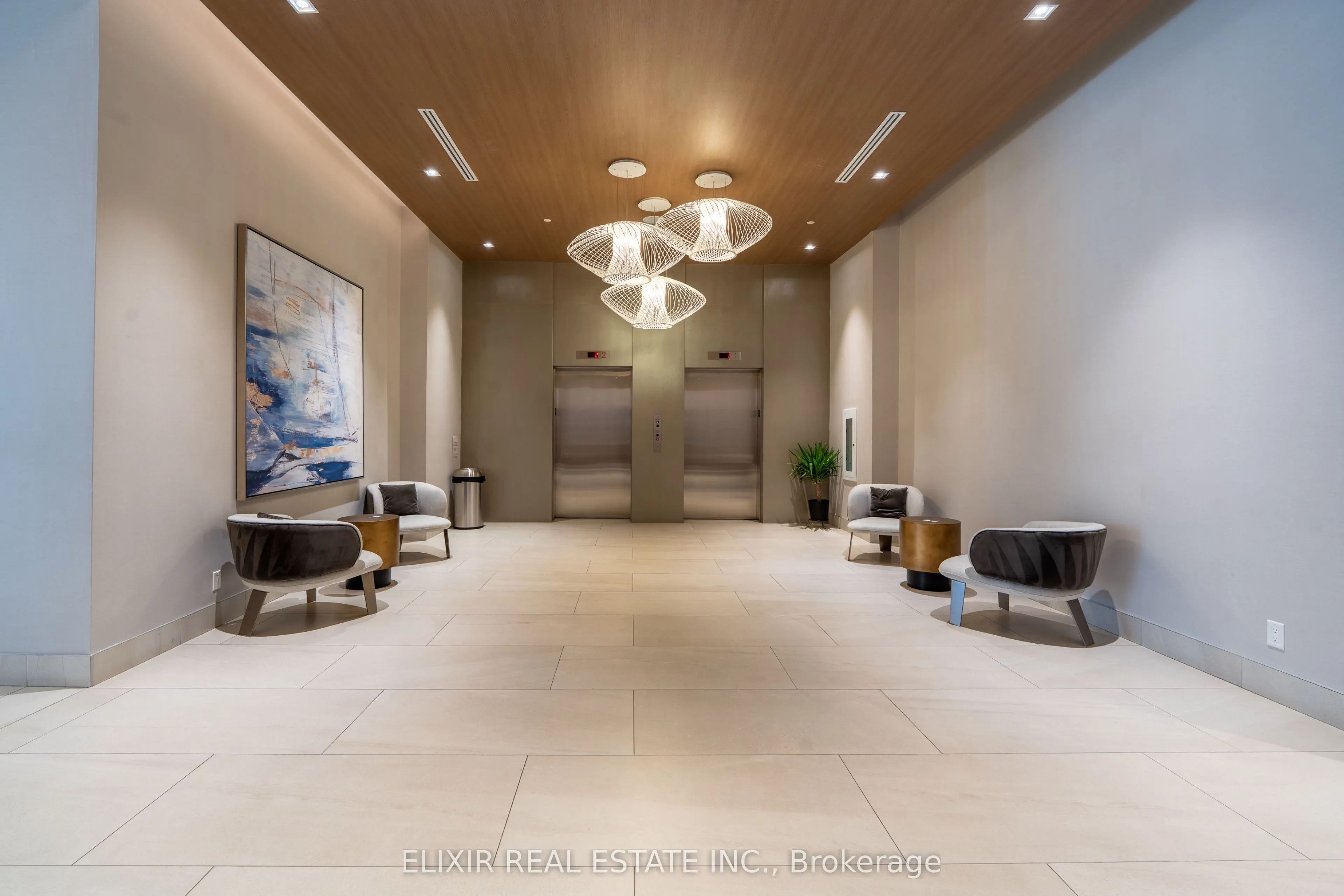 4208 Dundas Street W, #615