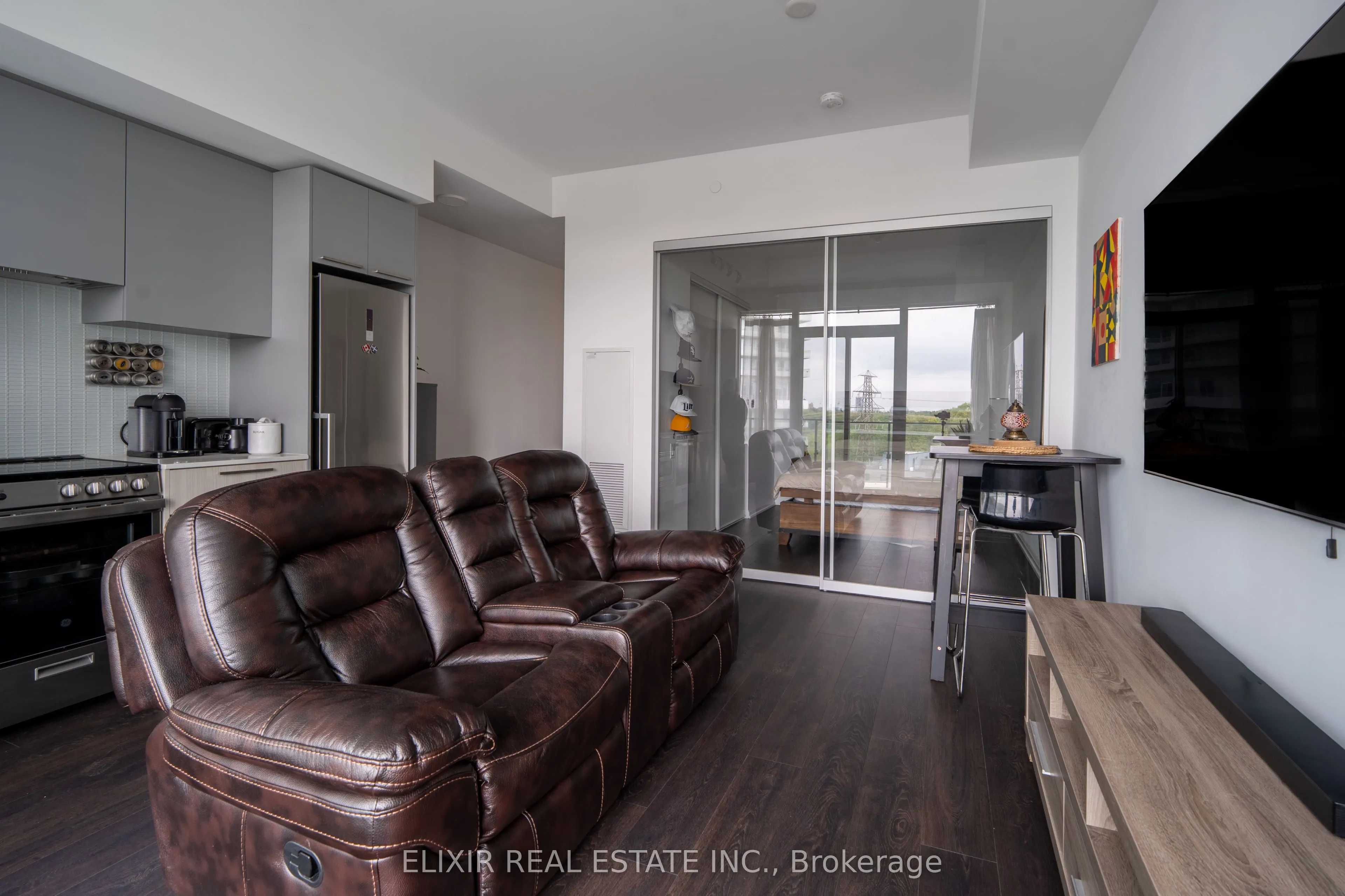 4208 Dundas Street W, #615