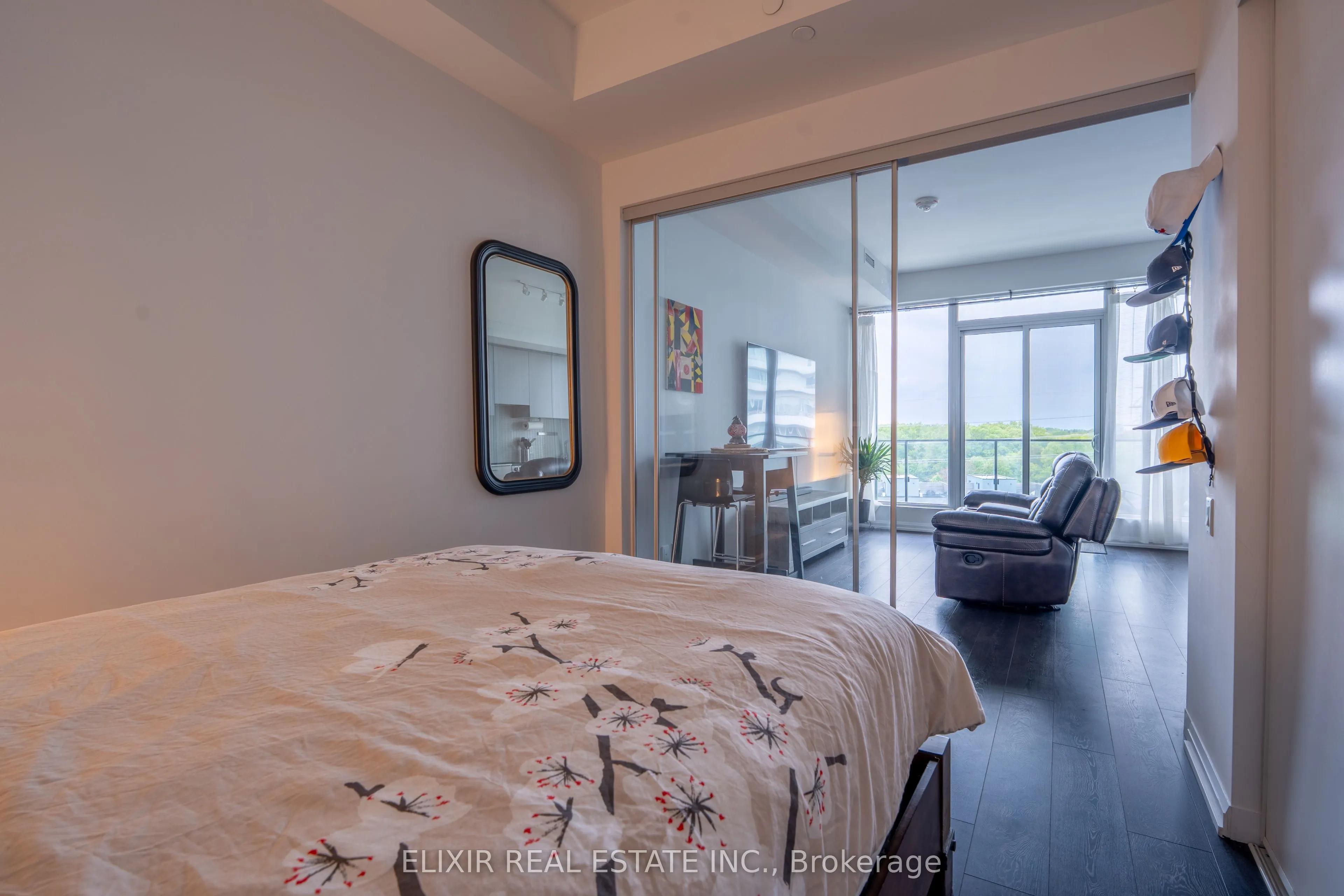 4208 Dundas Street W, #615