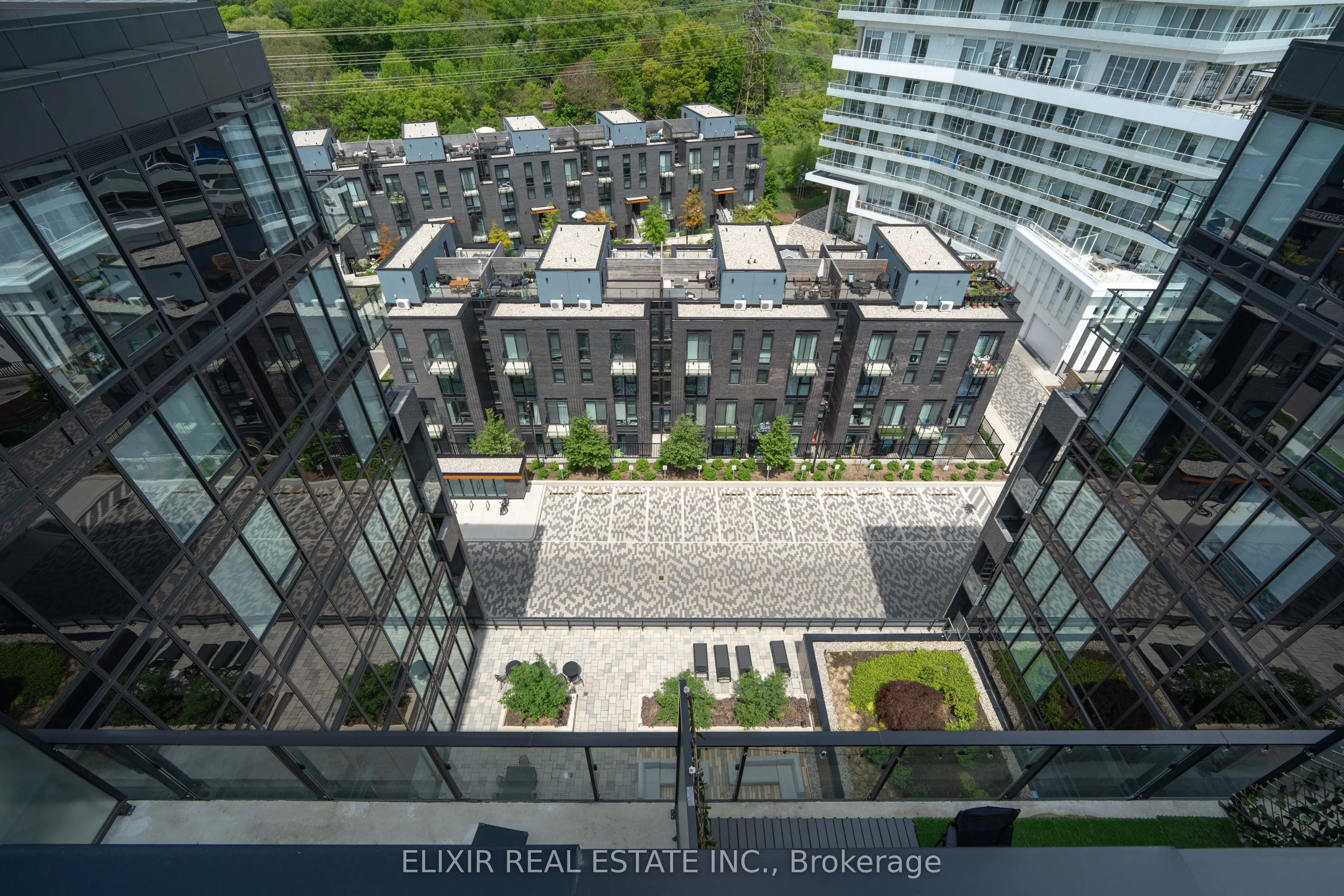 4208 Dundas Street W, #615