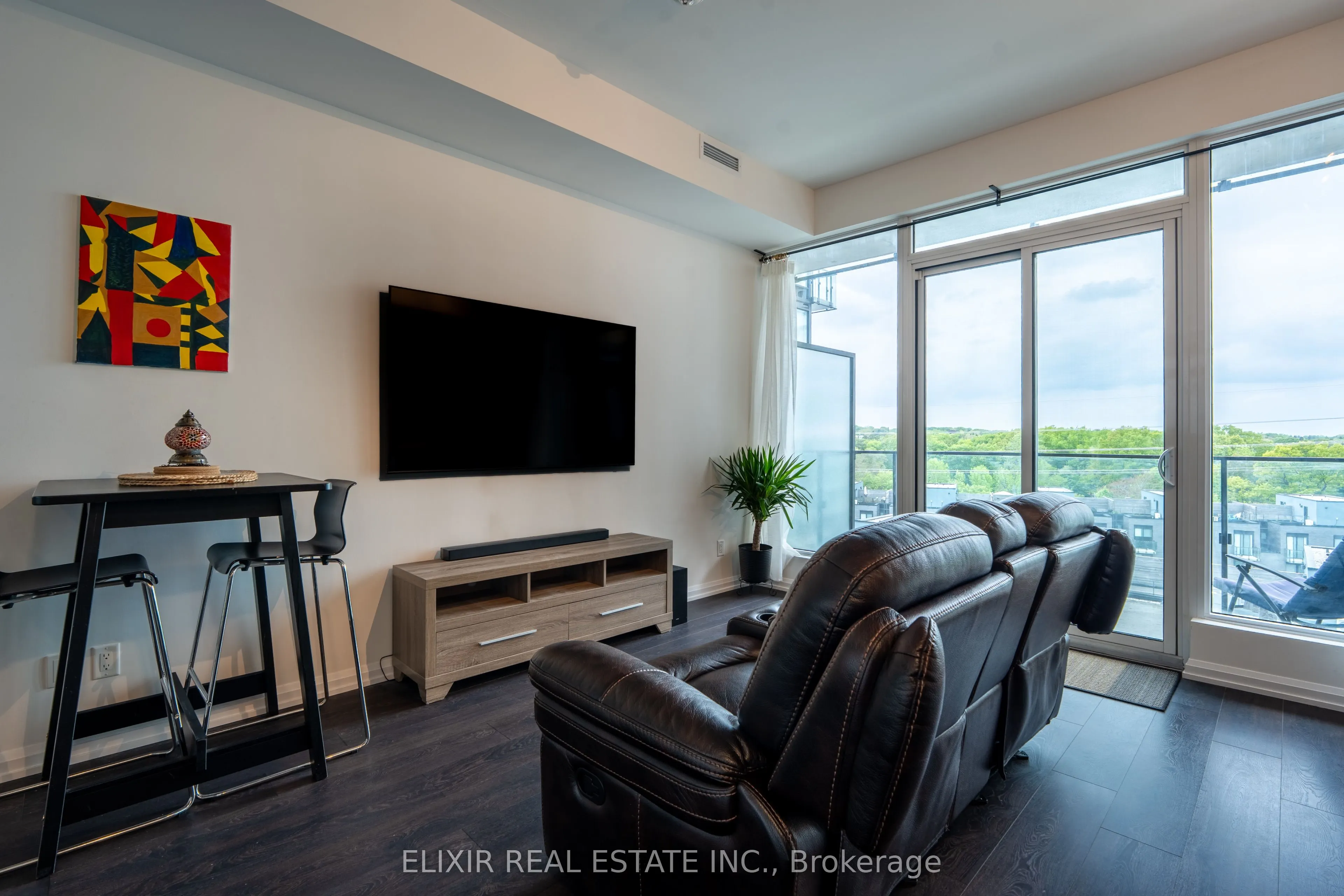 4208 Dundas Street W, #615