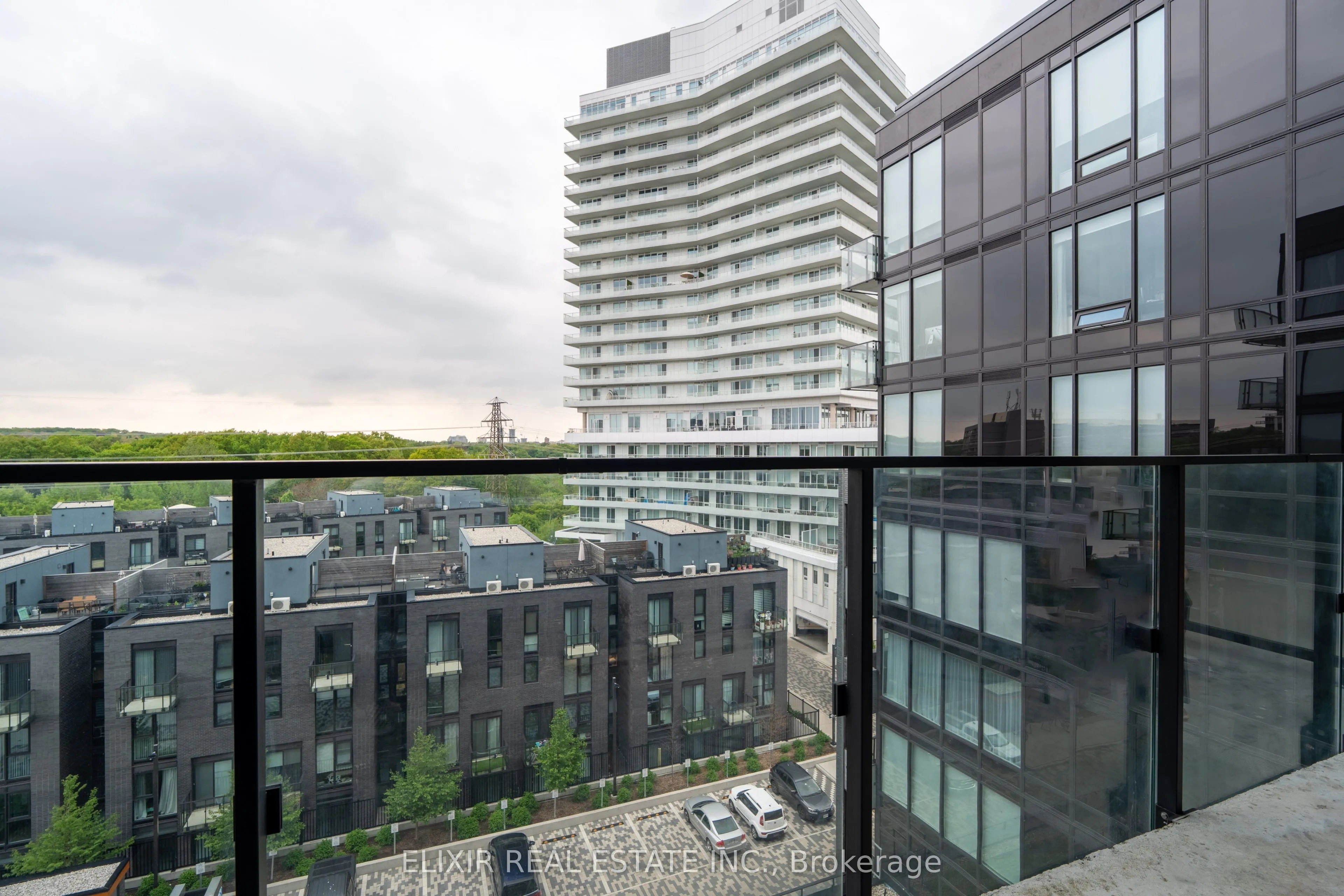 4208 Dundas Street W, #615