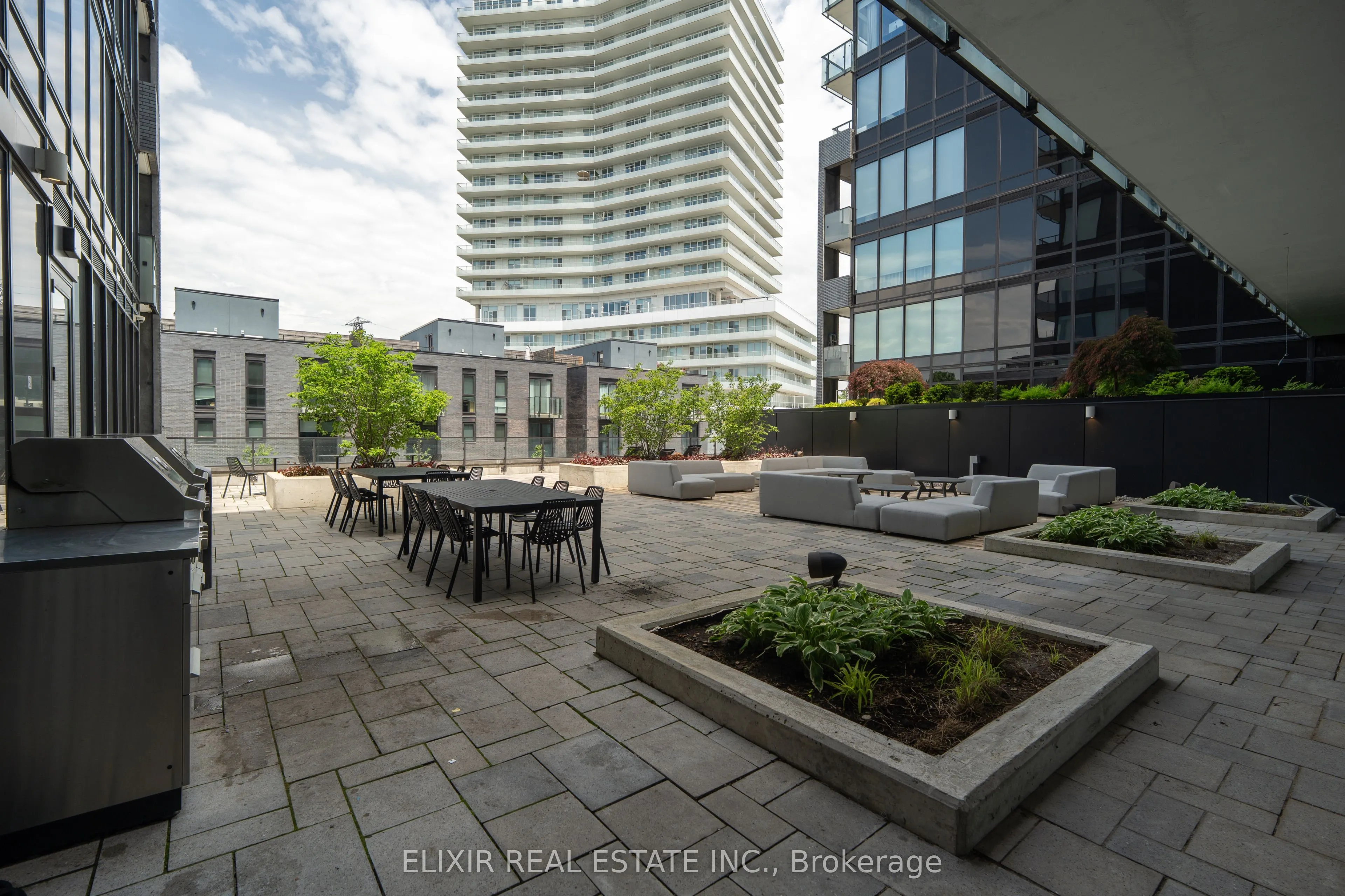 4208 Dundas Street W, #615