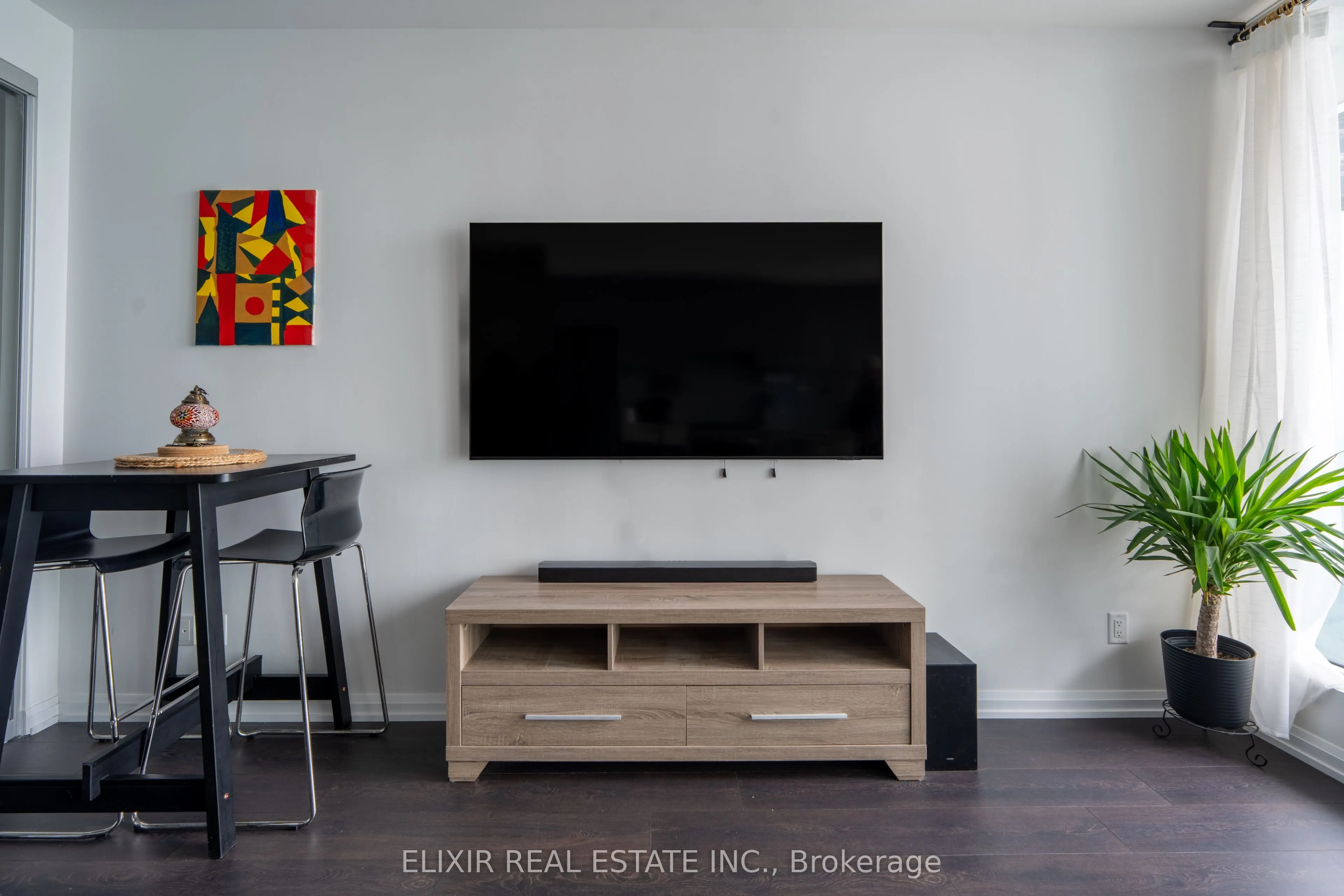 4208 Dundas Street W, #615