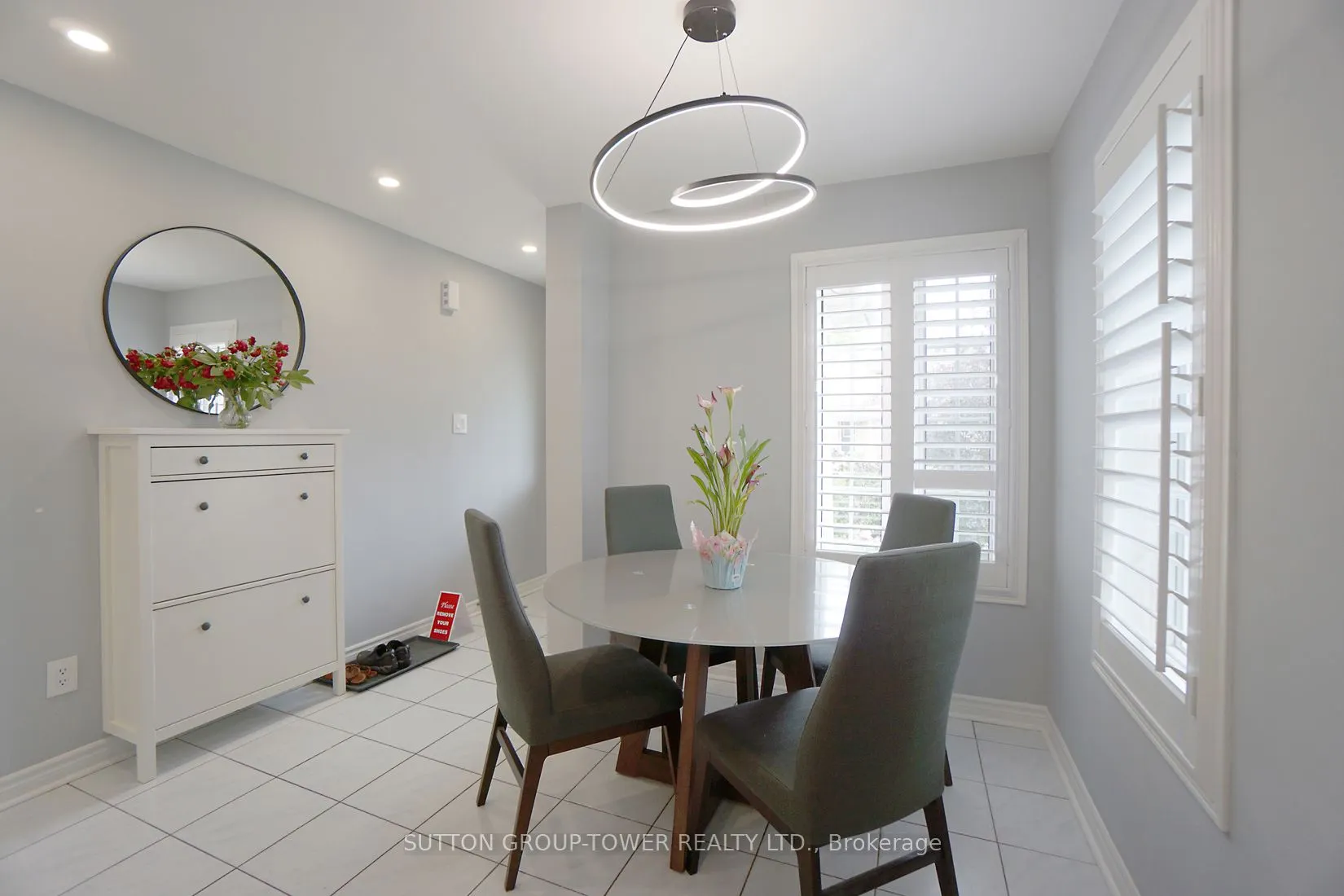 2 Dawson Crescent