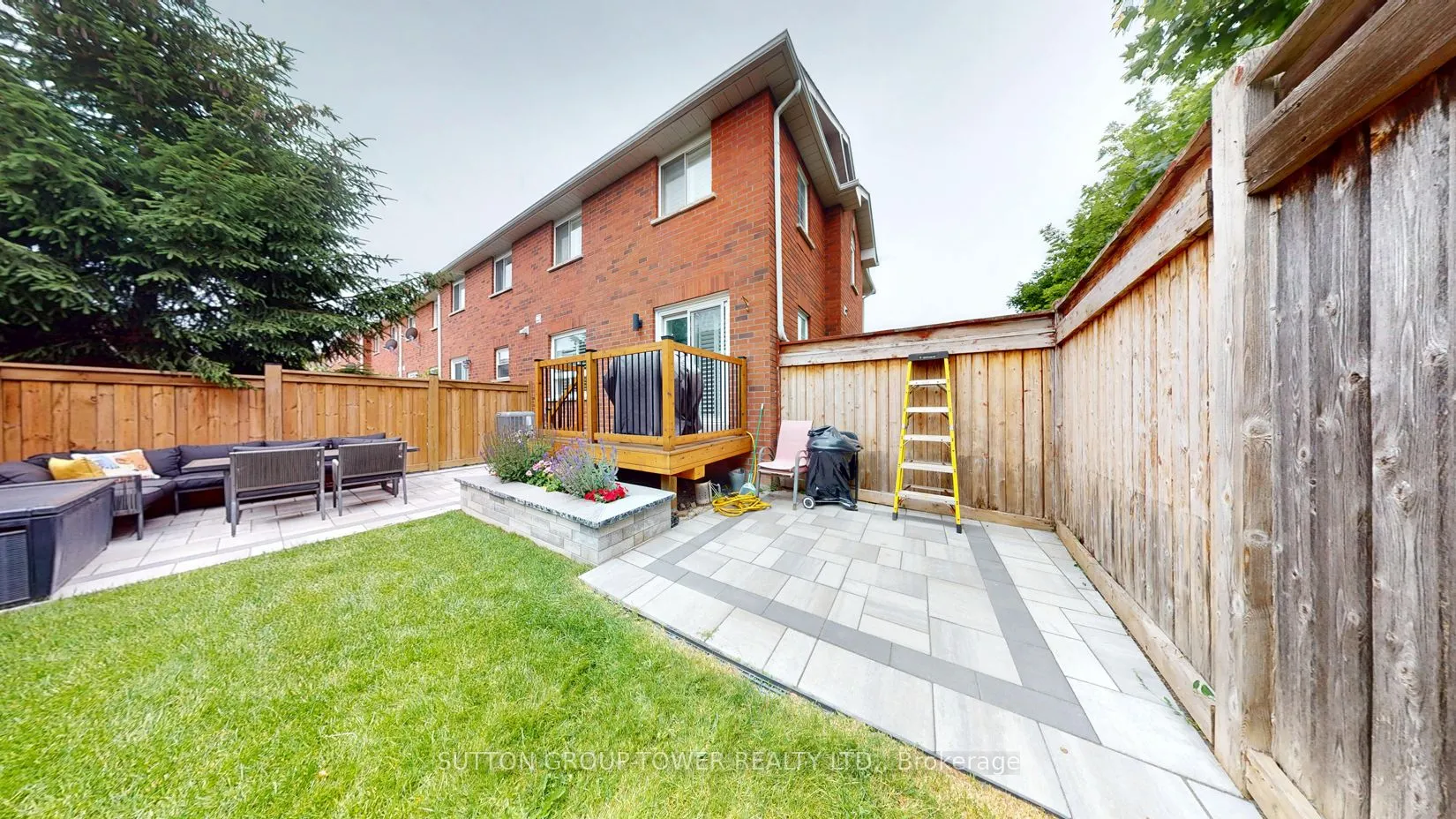 2 Dawson Crescent