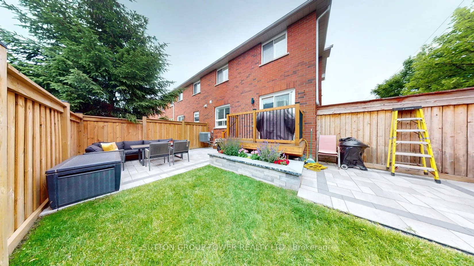 2 Dawson Crescent