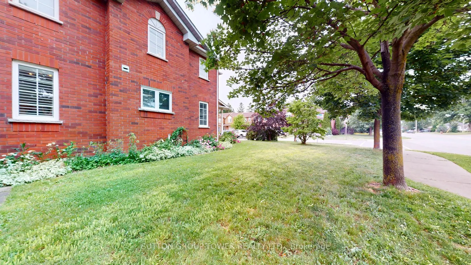 2 Dawson Crescent
