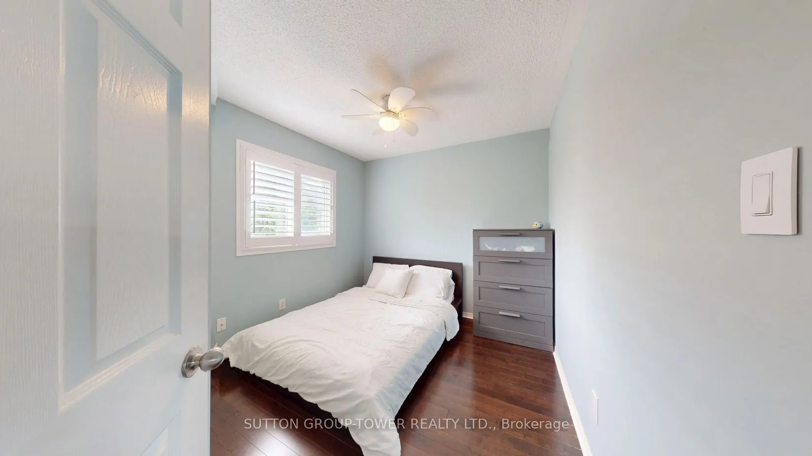 2 Dawson Crescent